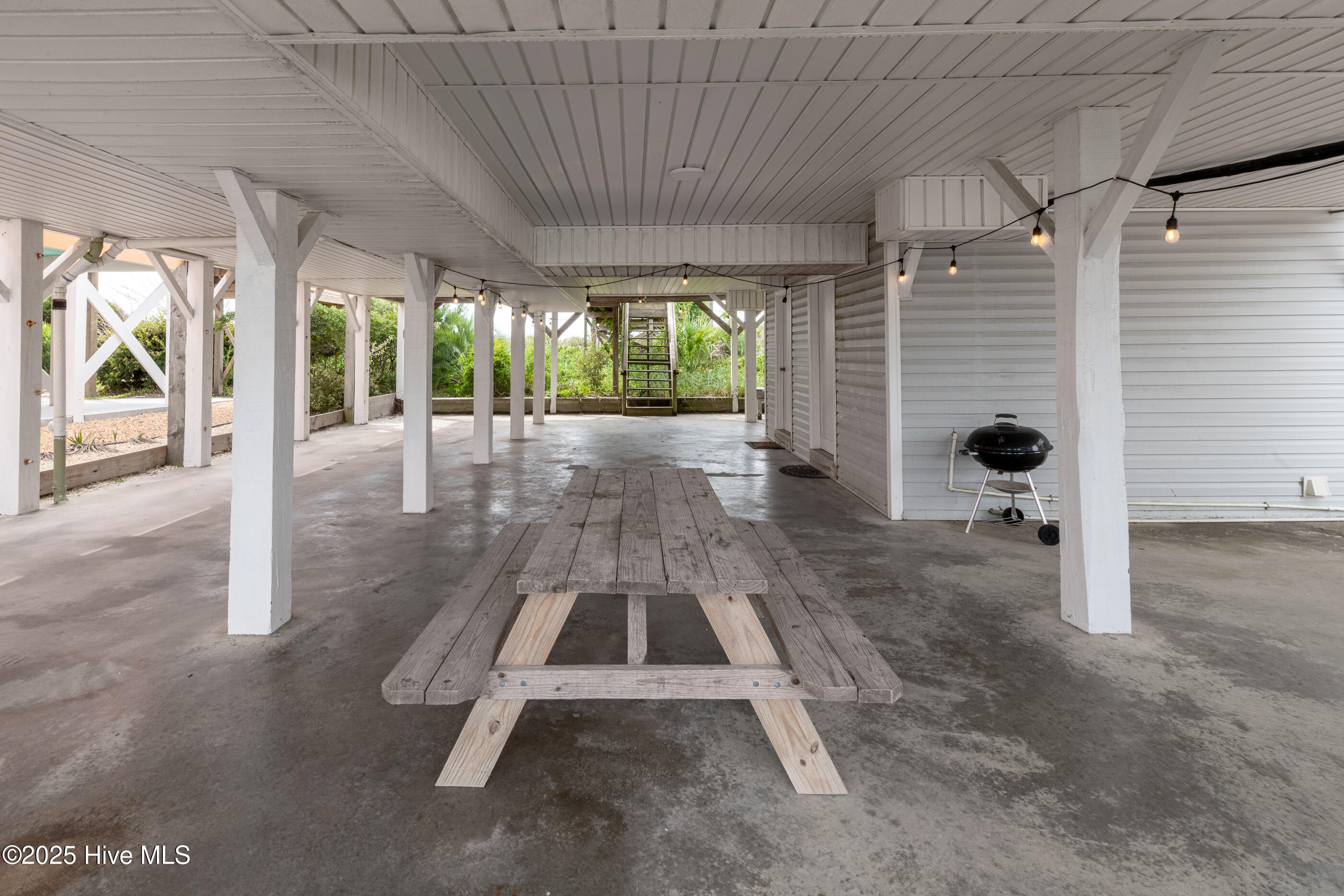 100557462 | Photo 41