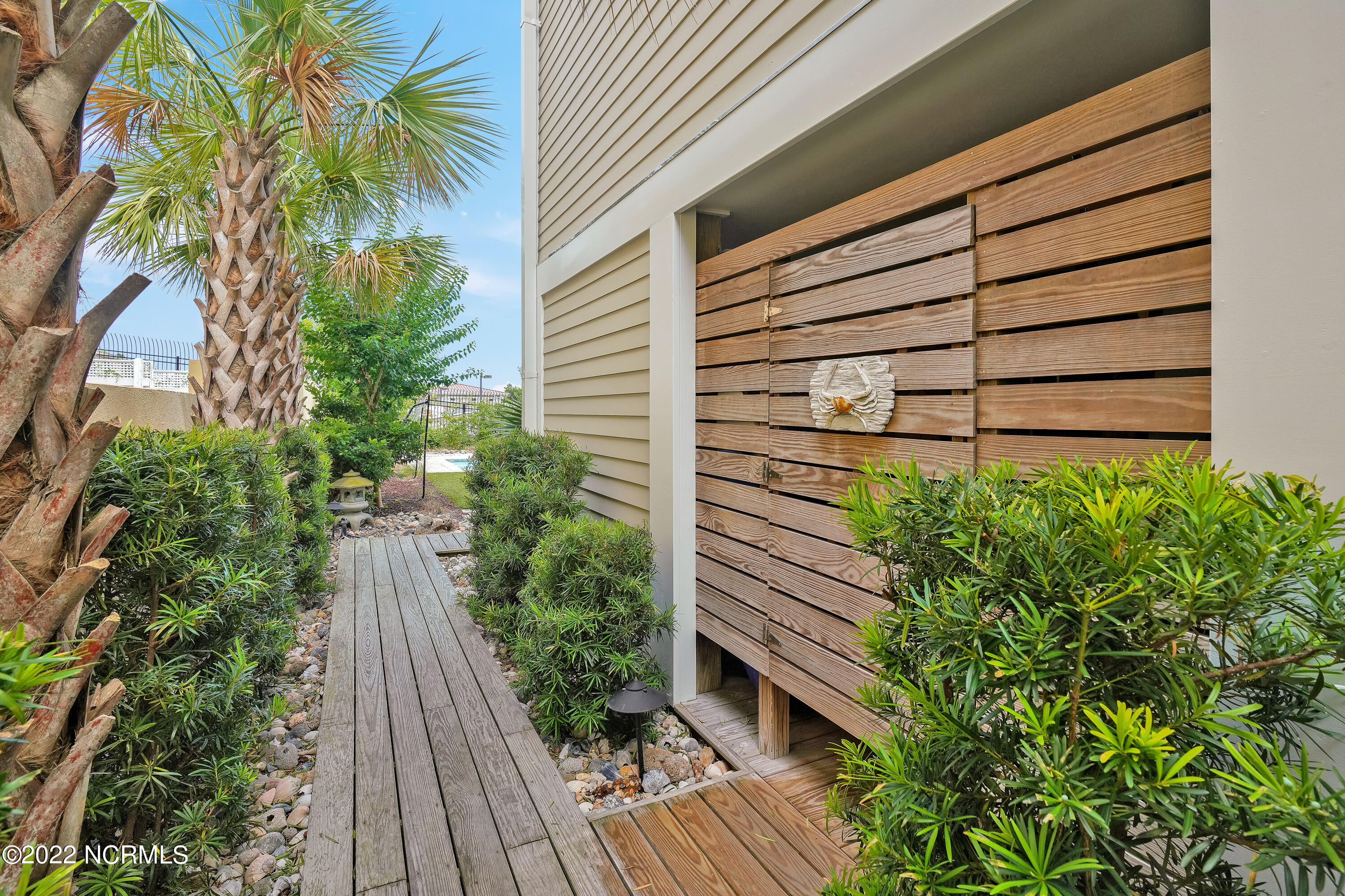 100462193 | Photo 64