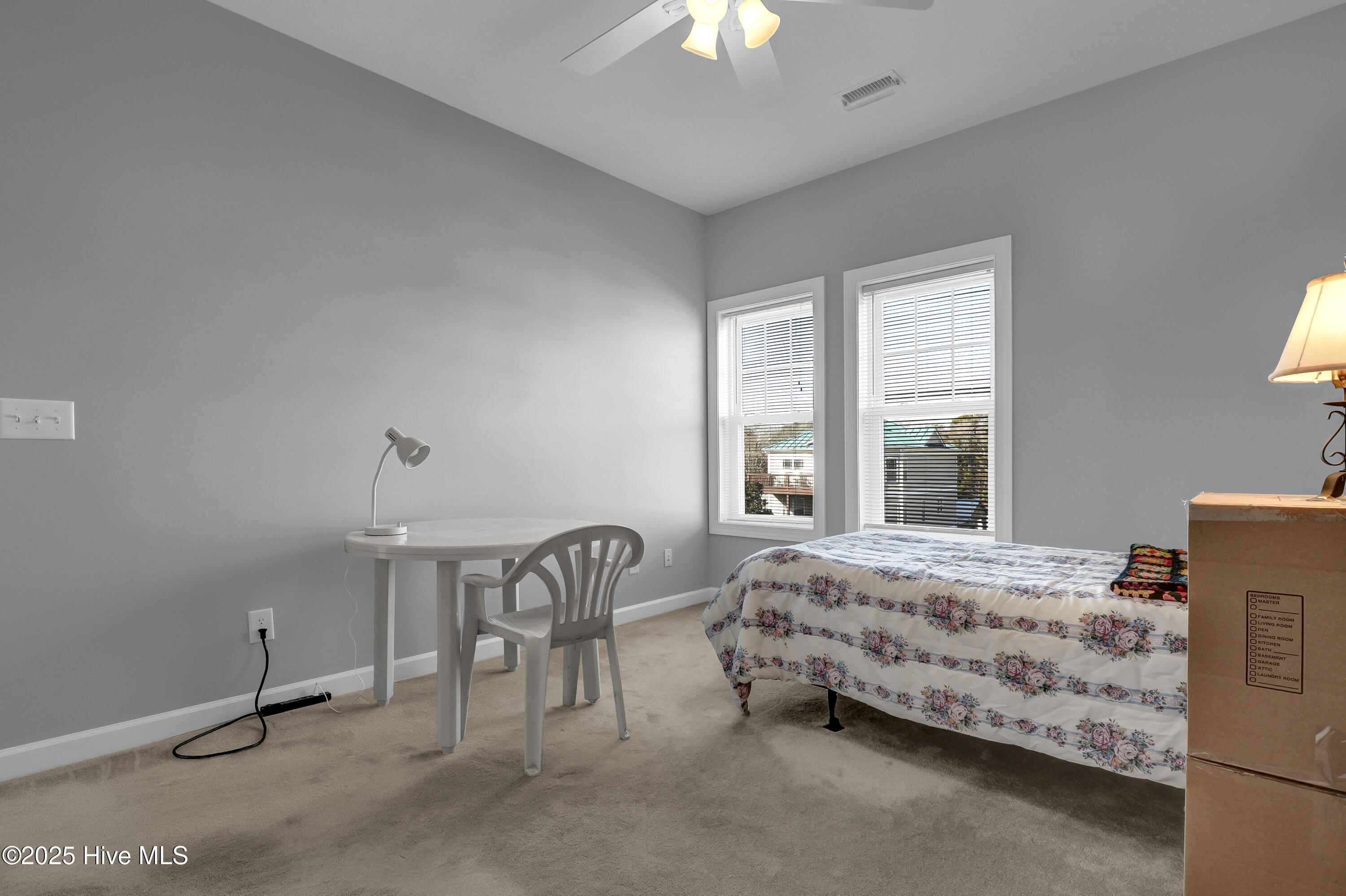 100527440 | Photo 25