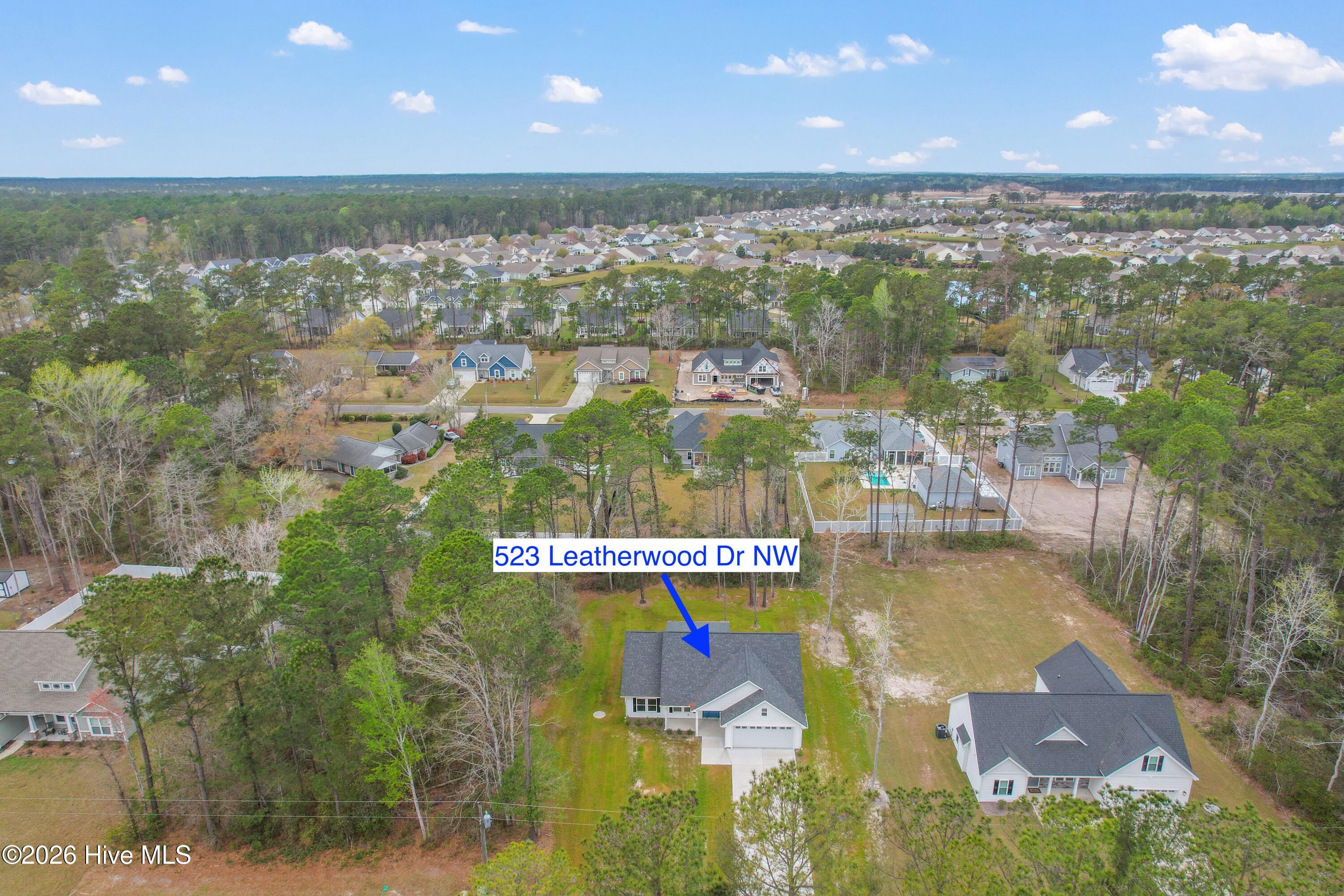 100563159 | Photo 33