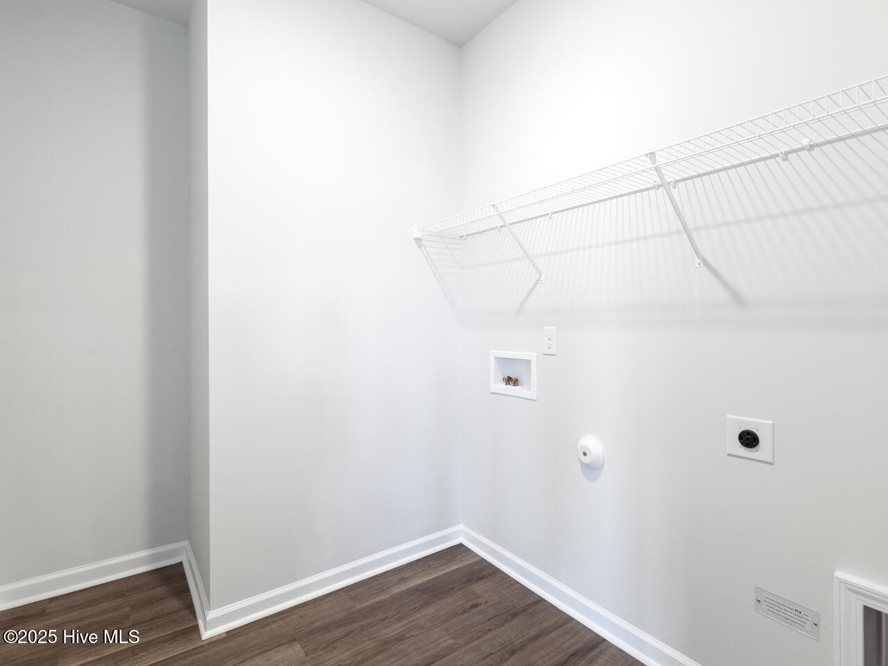 100558850 | Photo 27