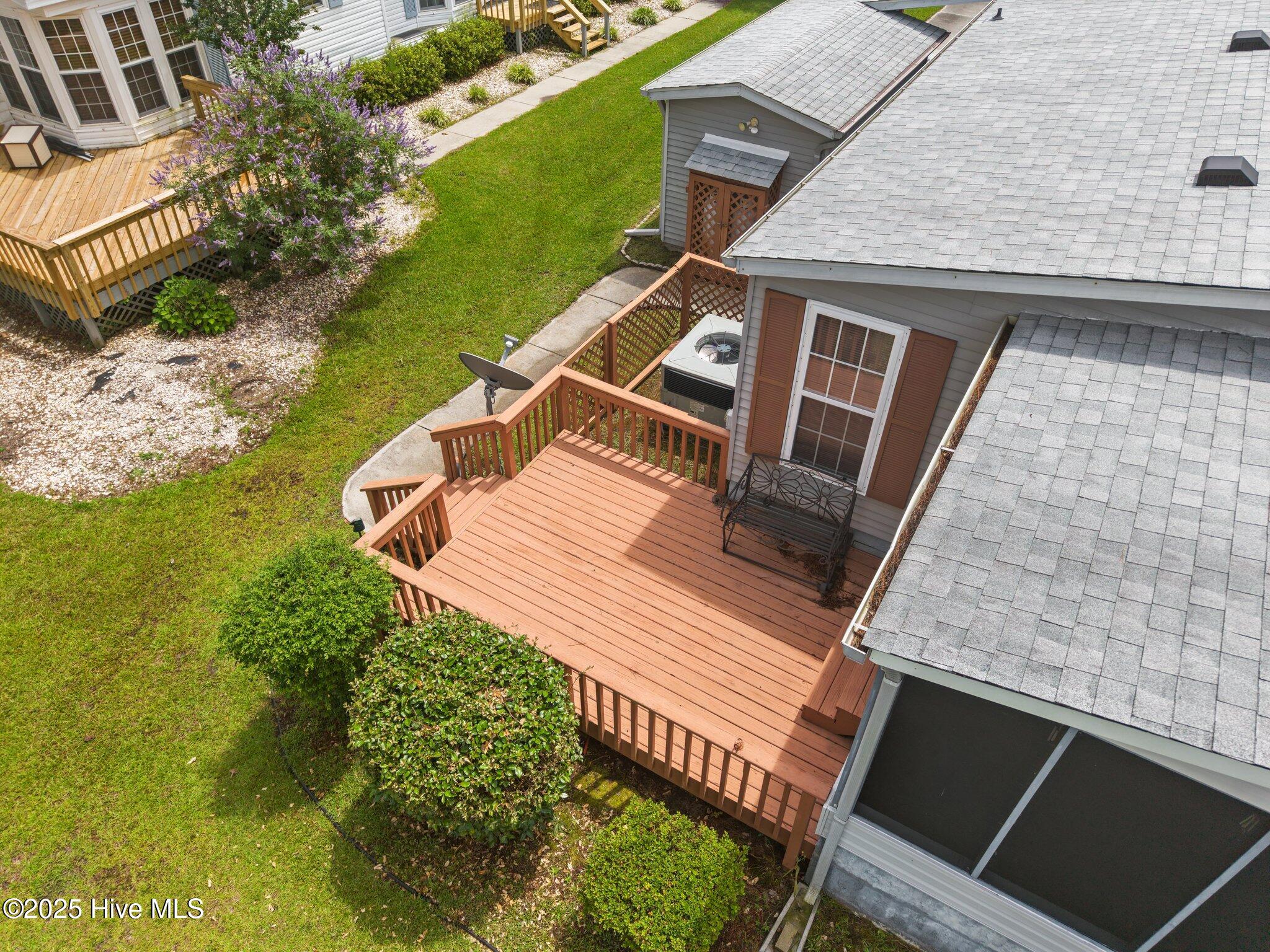 100514117 | Photo 48