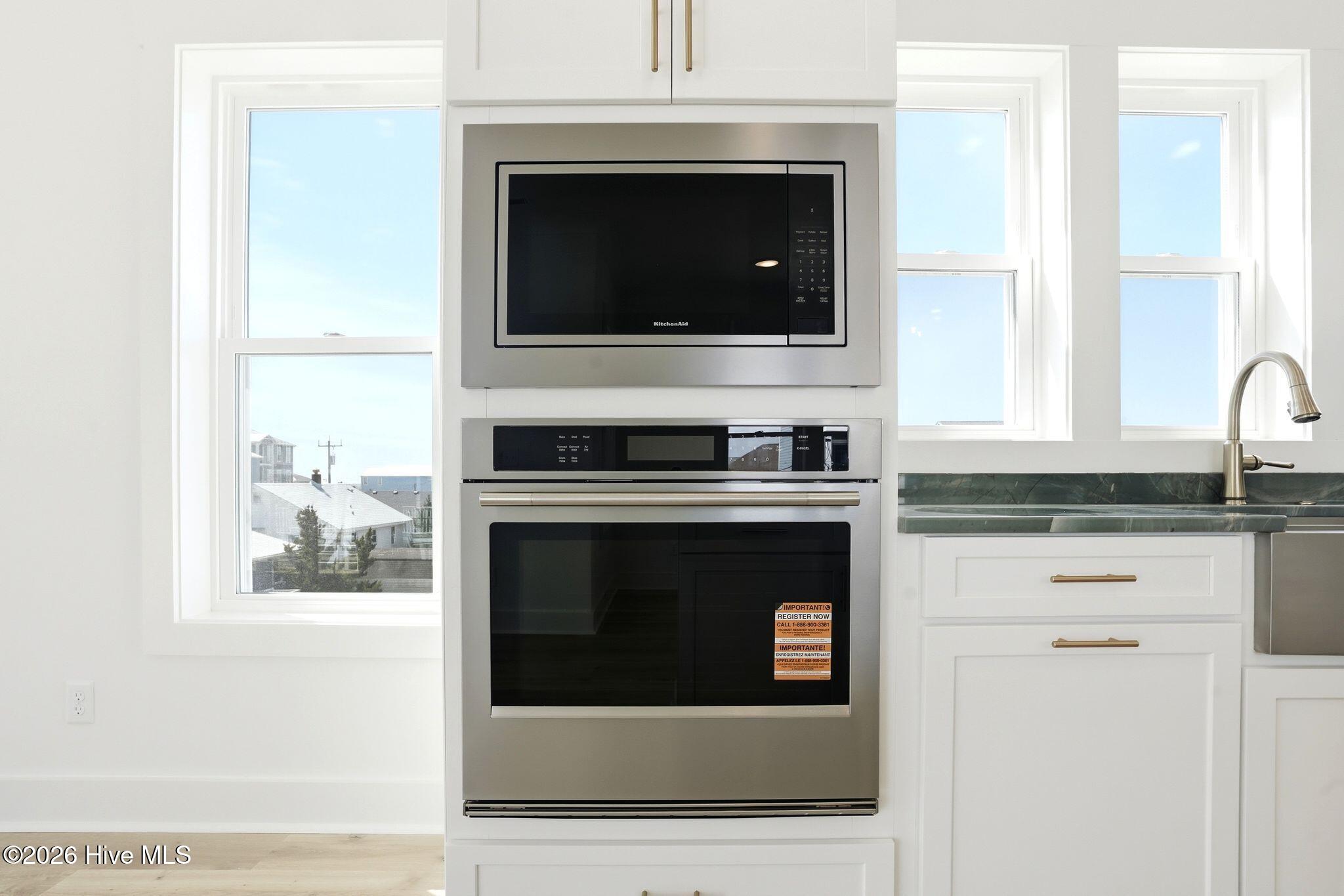 100561284 | Photo 50