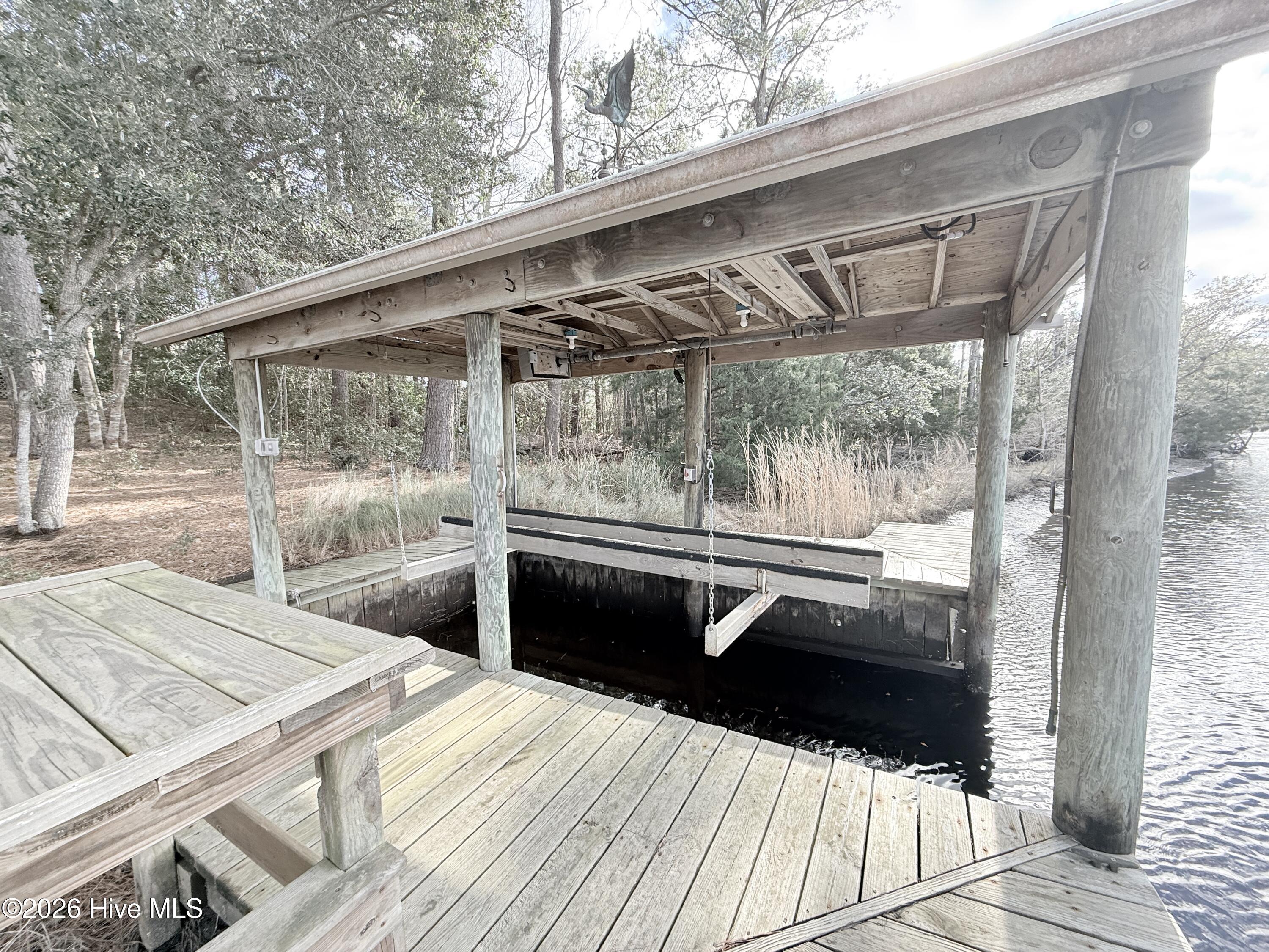 100554968 | Photo 40