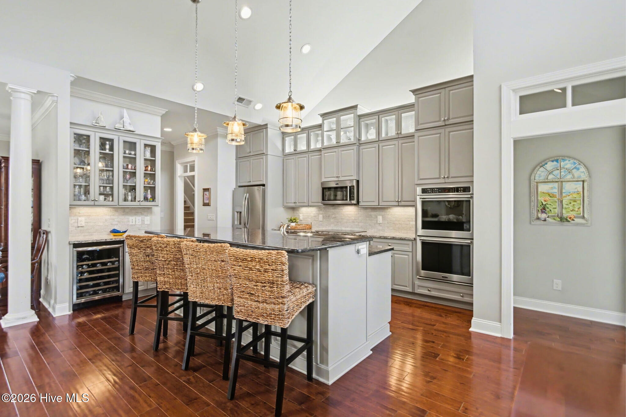 100549590 | Photo 22