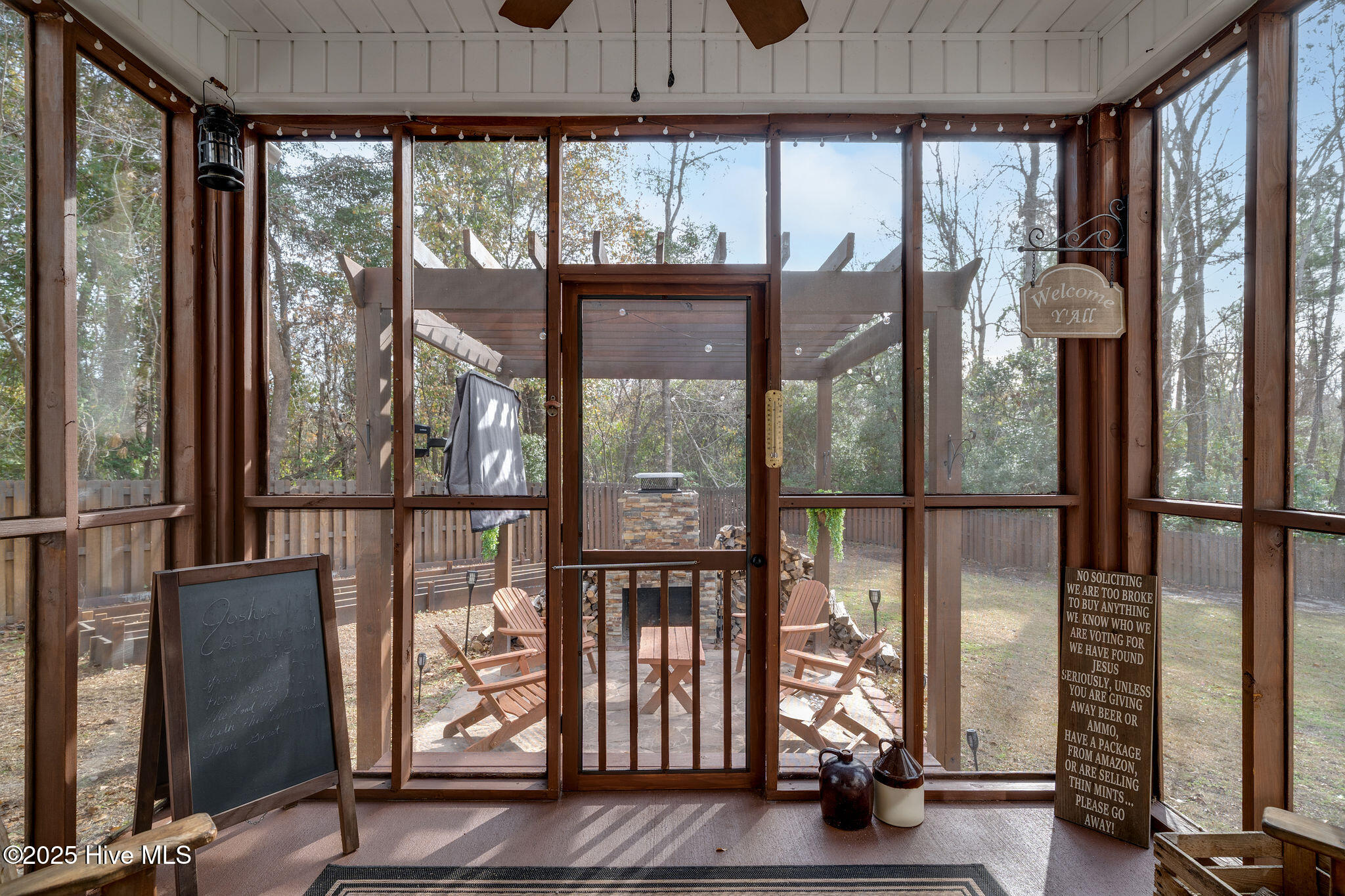 100546826 | Photo 23