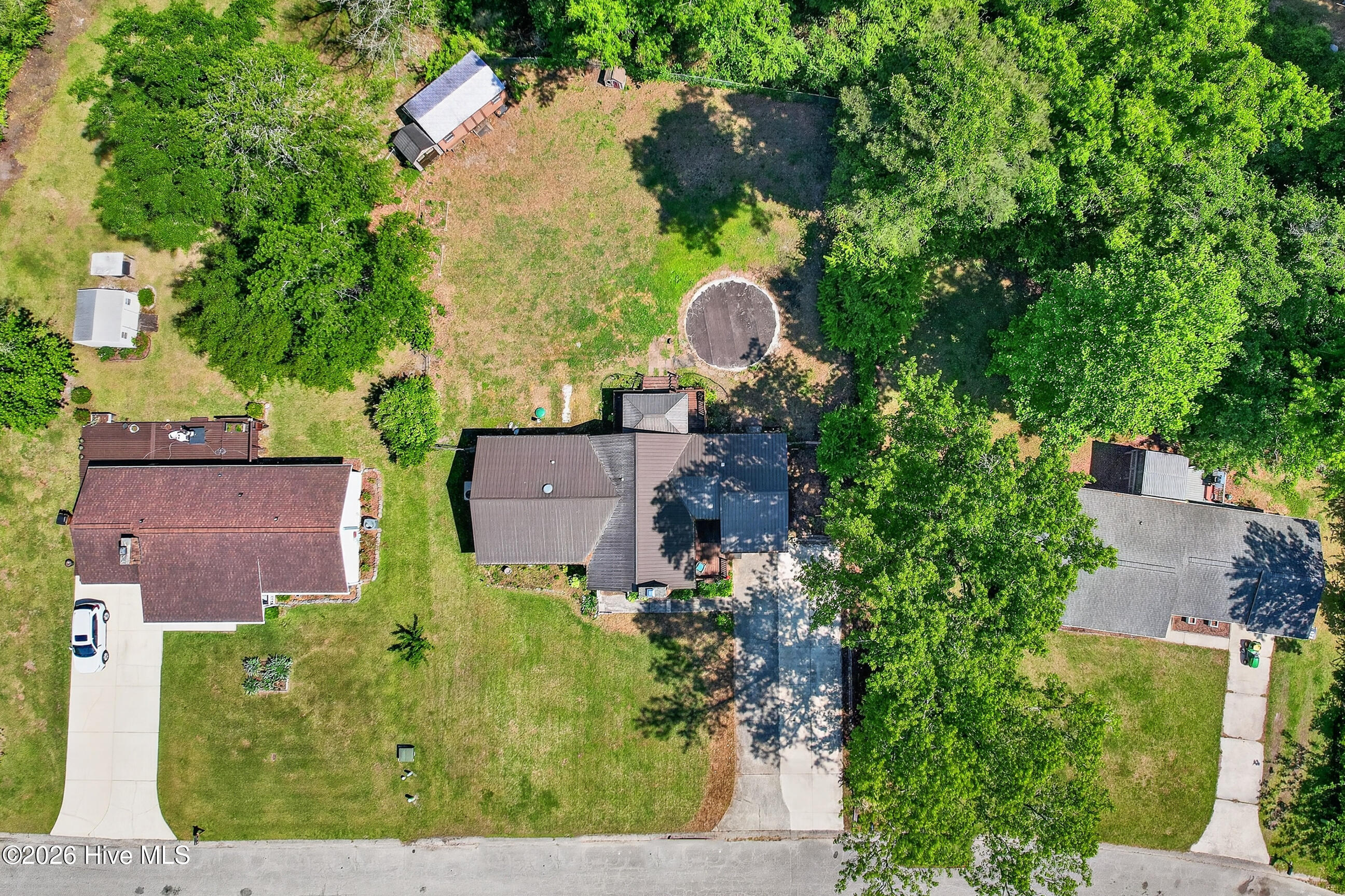 100570102 | Photo 32