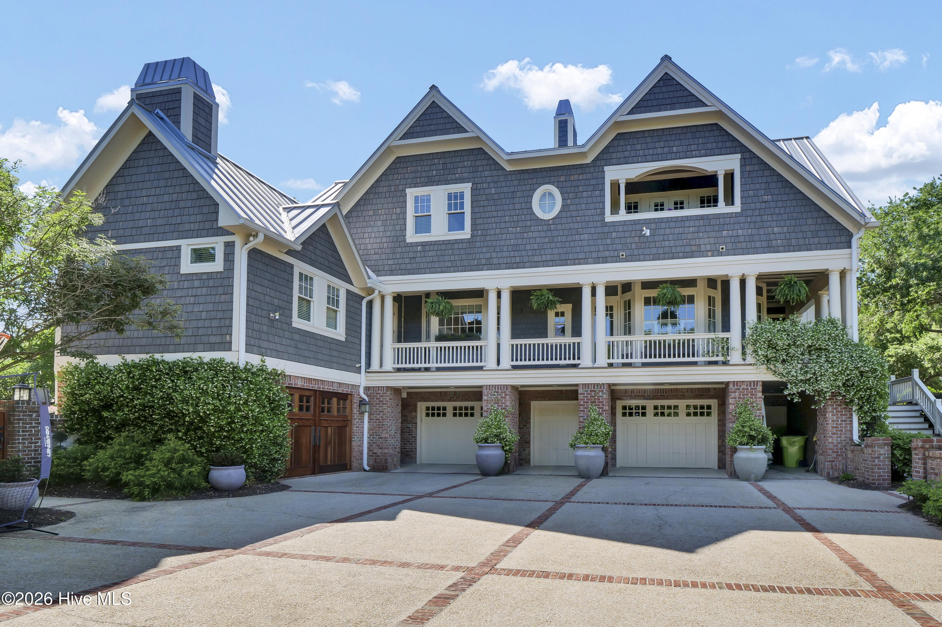 100552686 | Photo 72