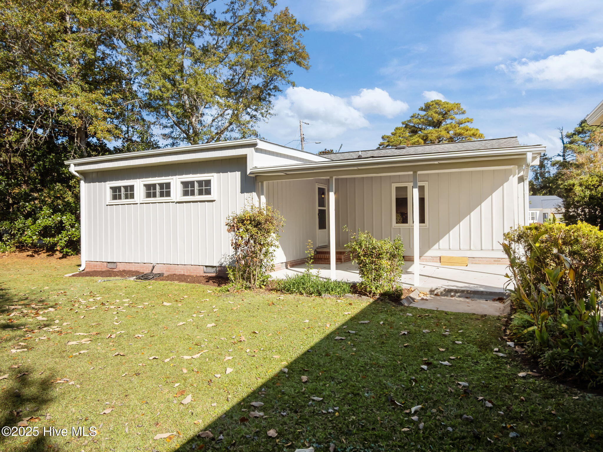 2859 Easy Street,Newport