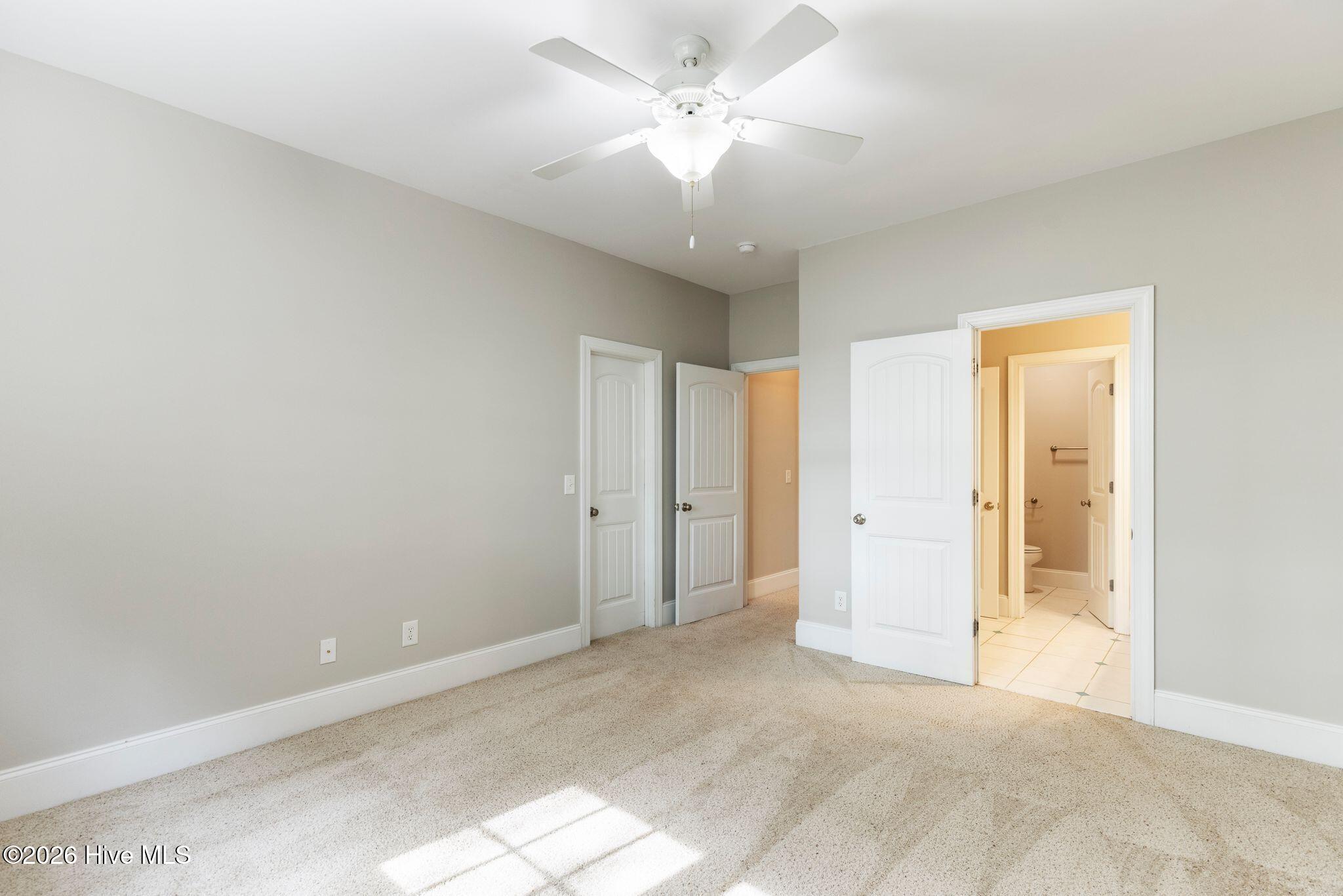 100553307 | Photo 69