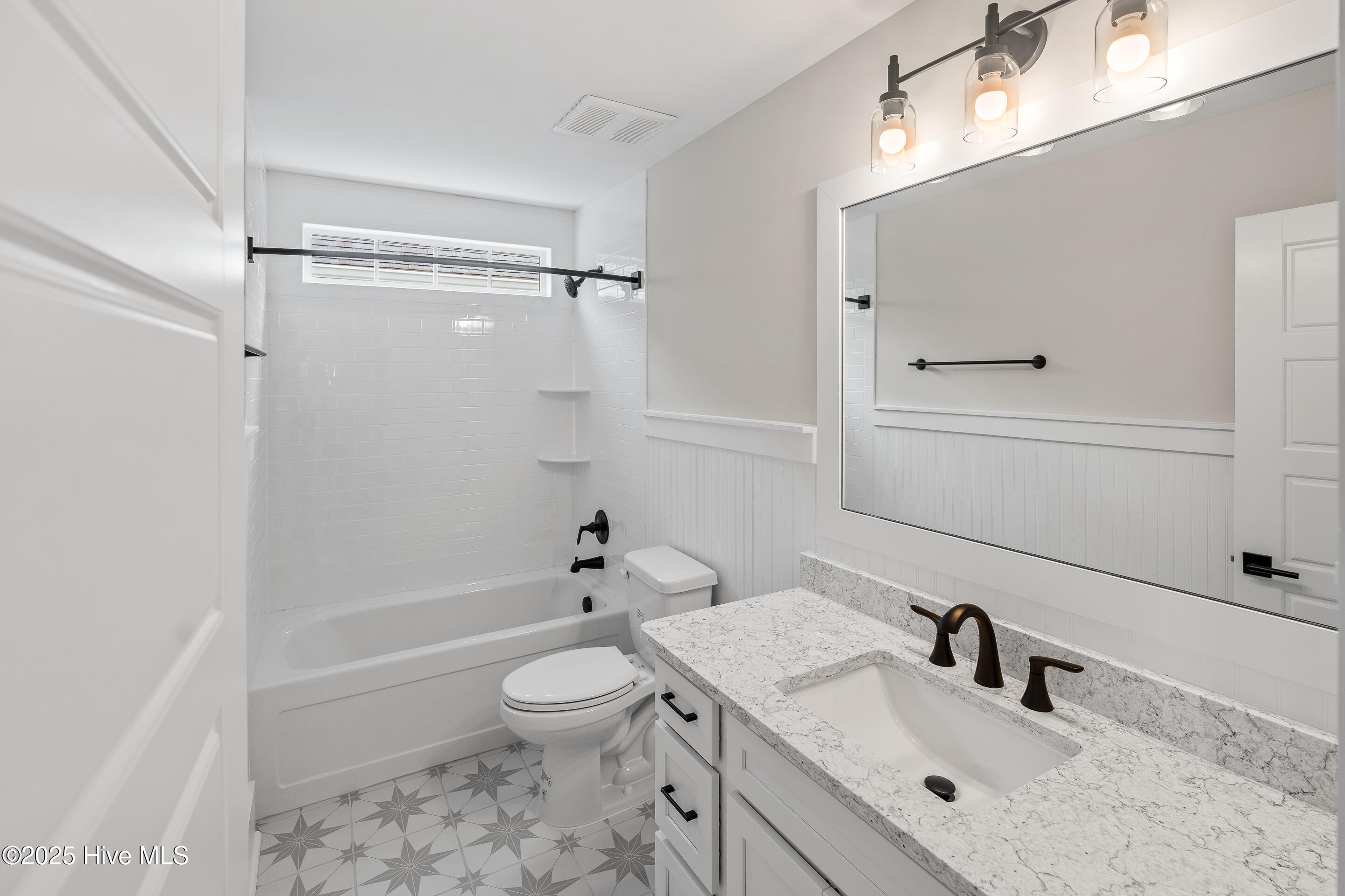 100517420 | Photo 30