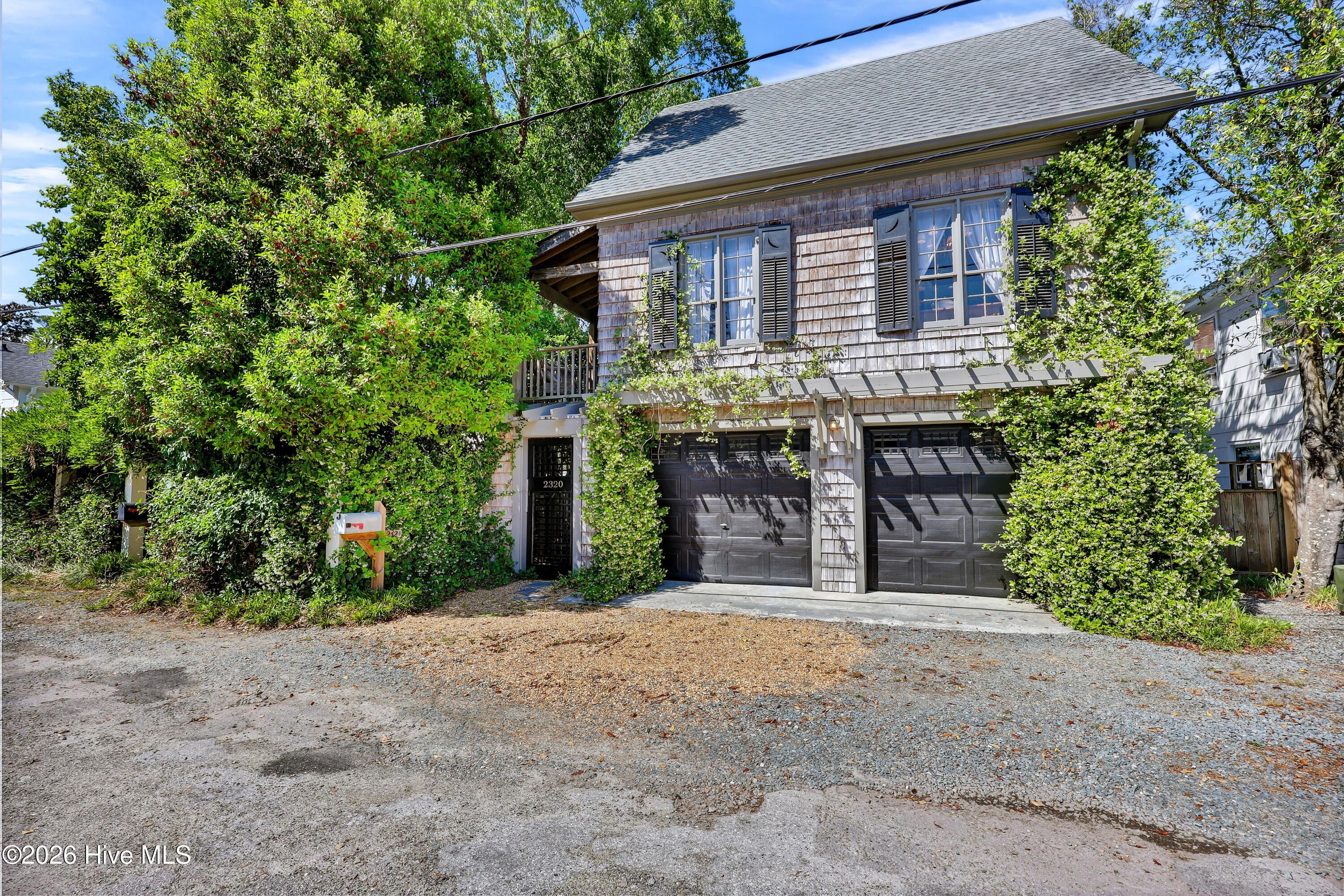 100570649 | Photo 48