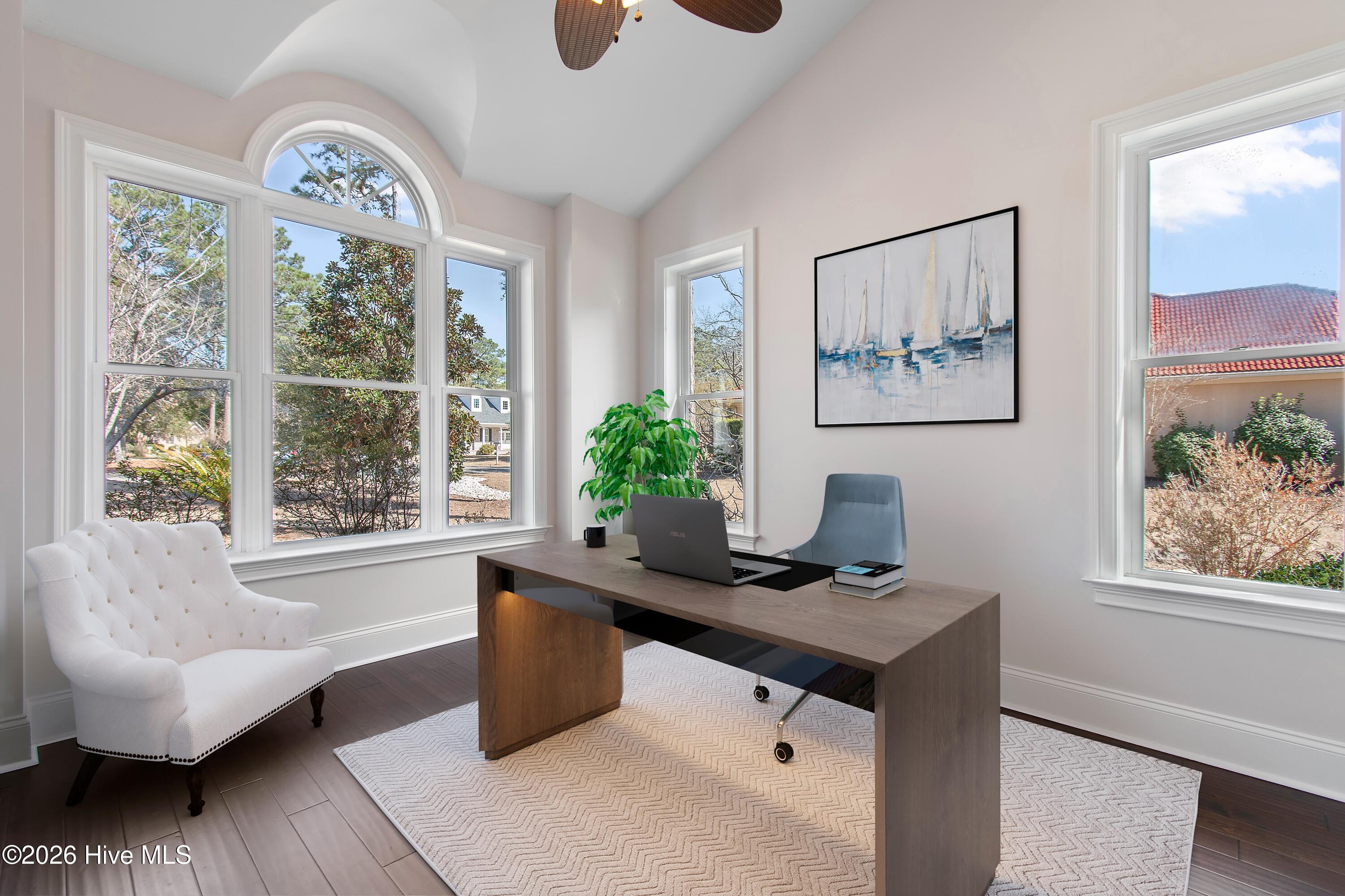 100556573 | Photo 32