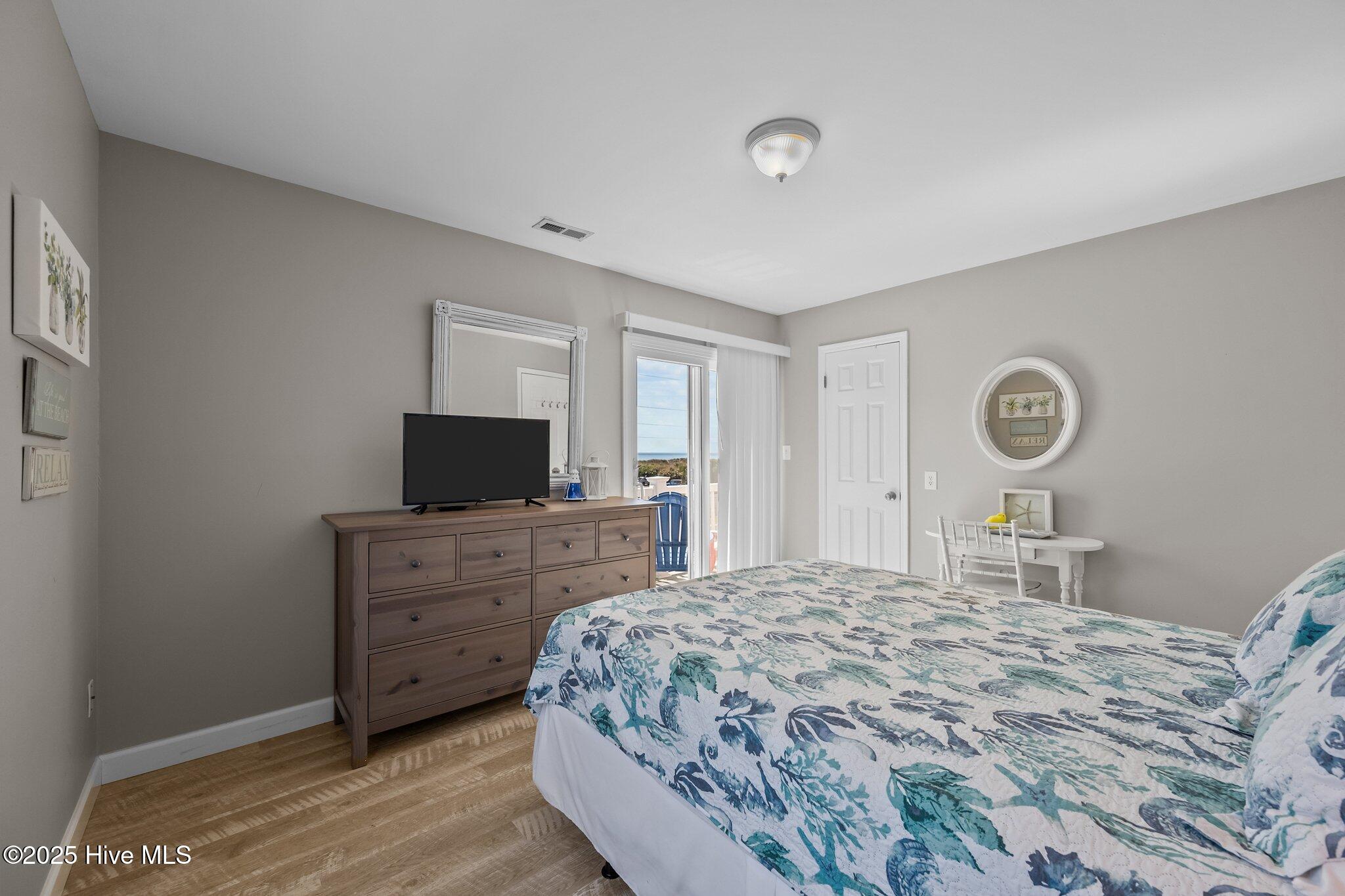 100497949 | Photo 17