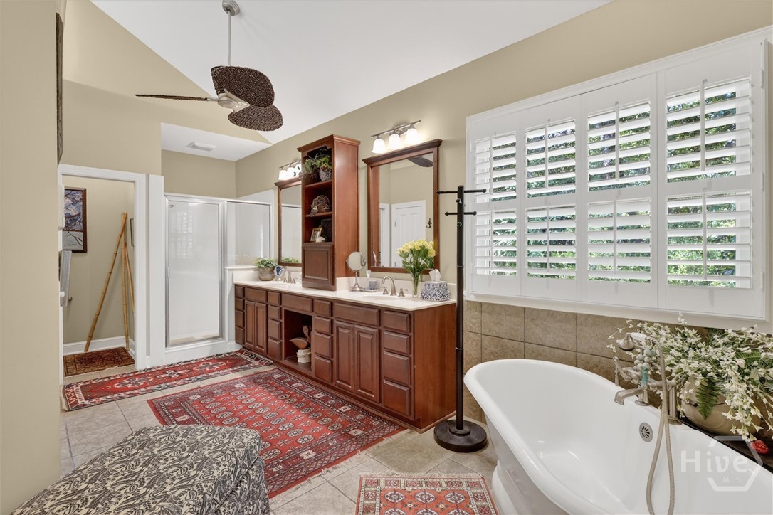 Huge primary ensuite with soaking tub, separate sh
