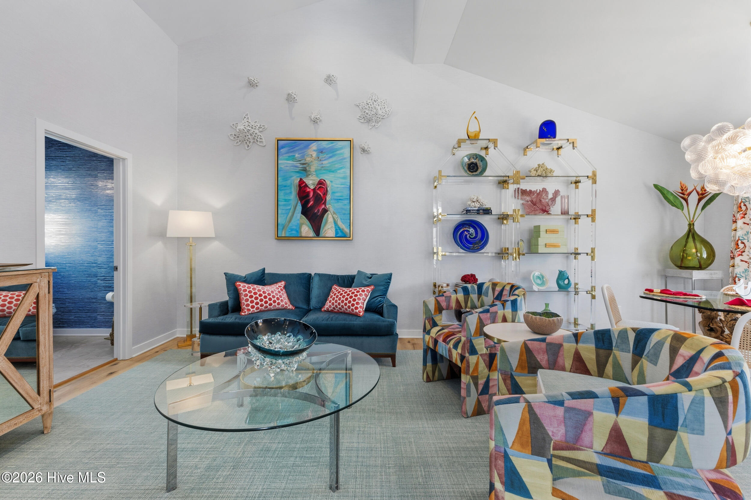 100558032 | Photo 14