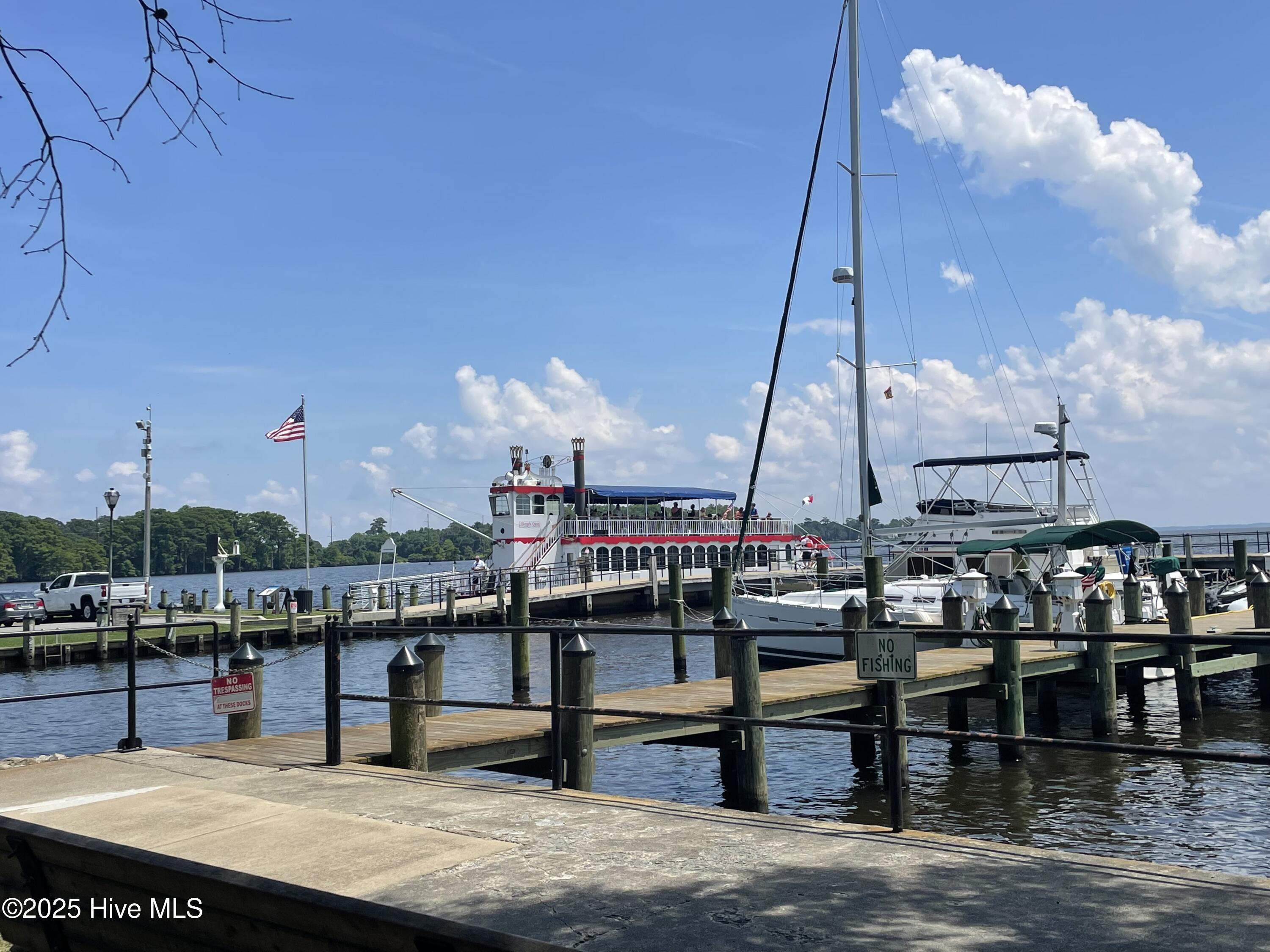 102 W Eden Street, Edenton, NC, 27932