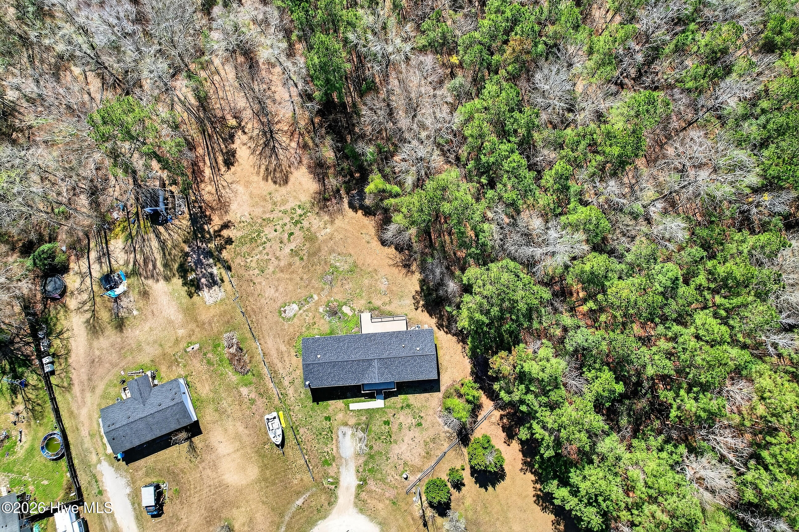 100560826 | Photo 33