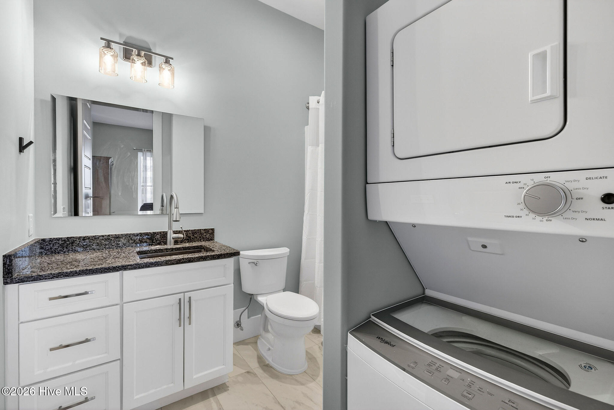 100552063 | Photo 32