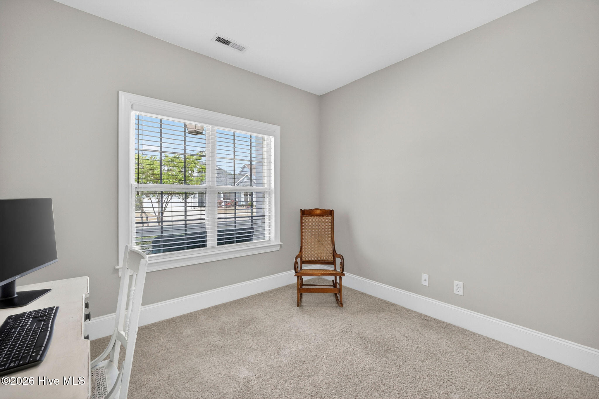 100567052 | Photo 30