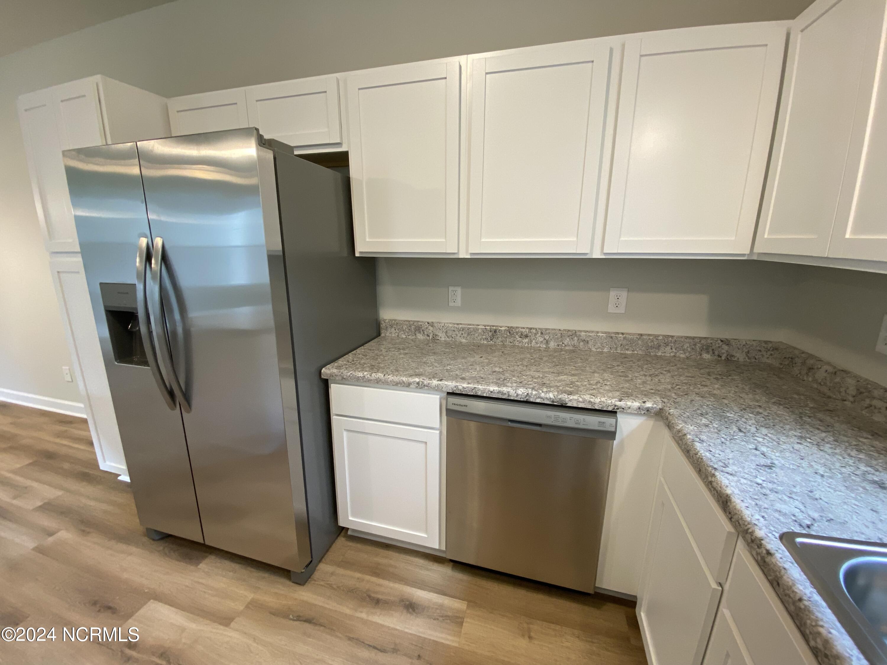 100546750 | Photo 24