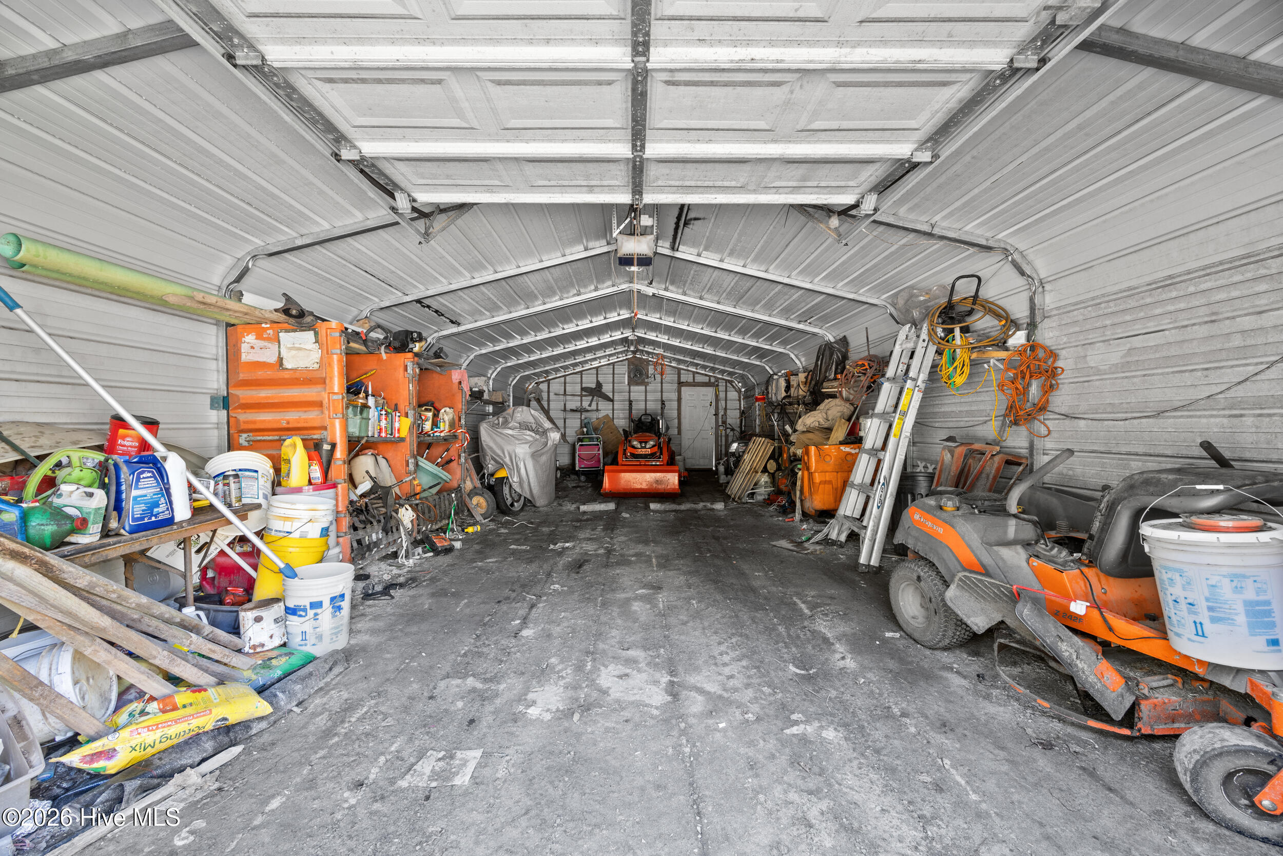 100554482 | Photo 35