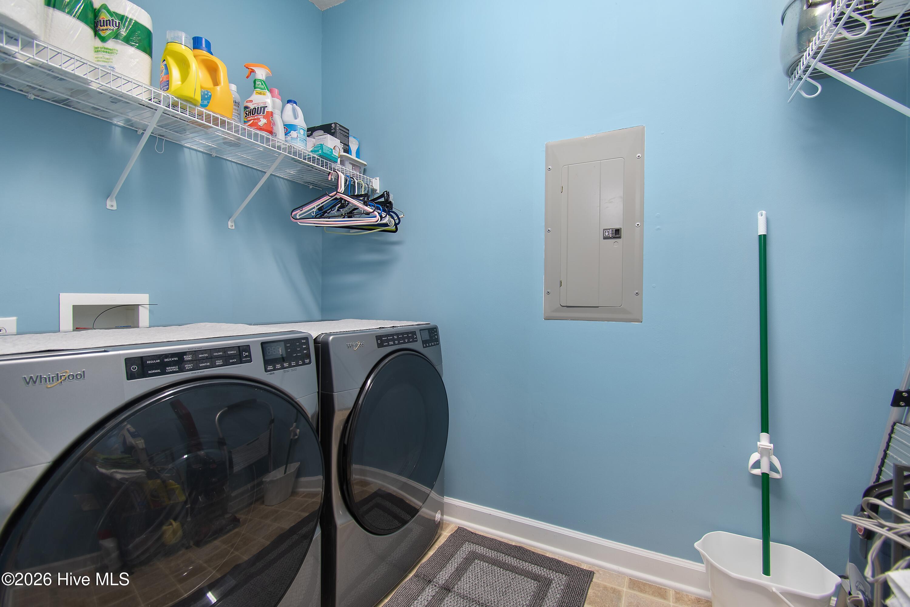 100569684 | Photo 10