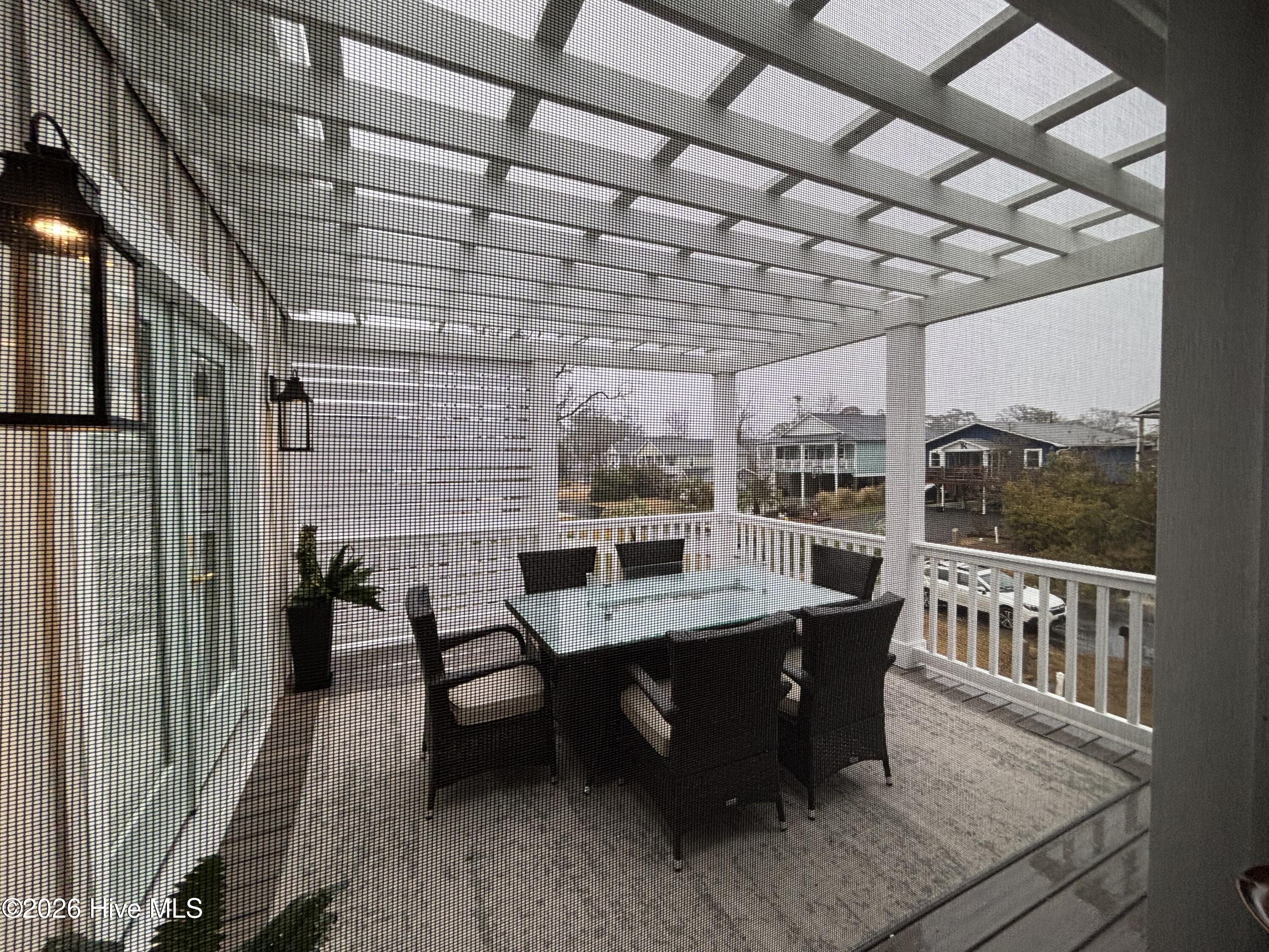 100516902 | Photo 131