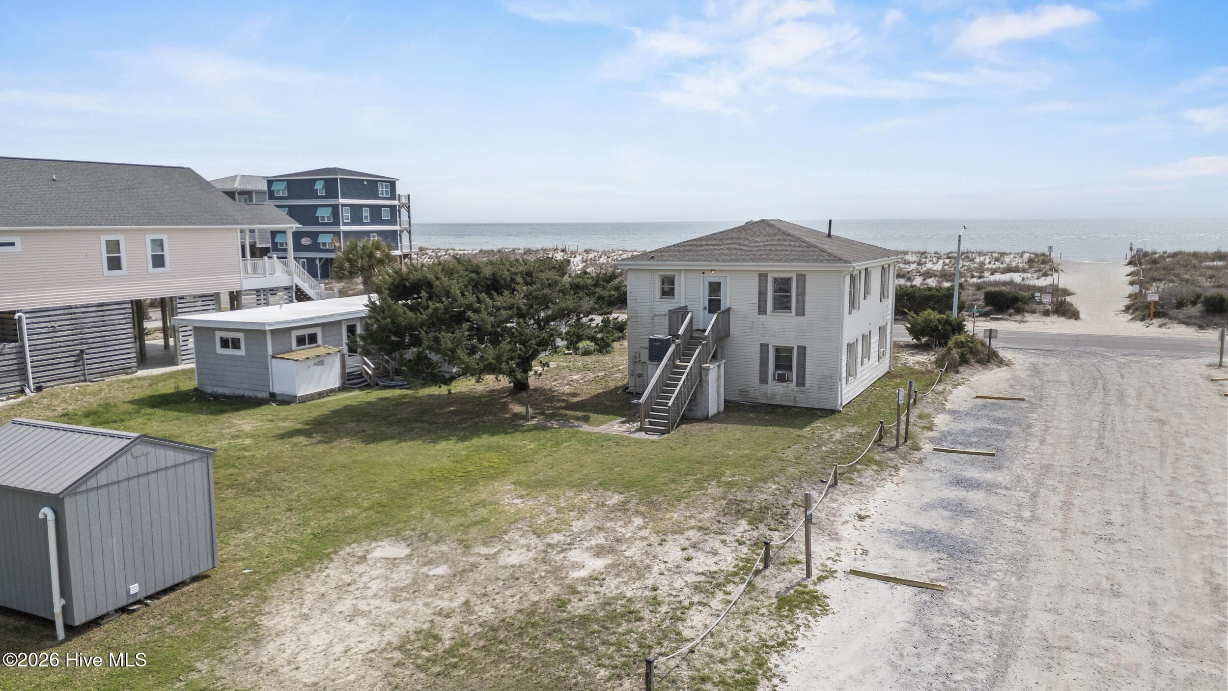 100563115 | Photo 58