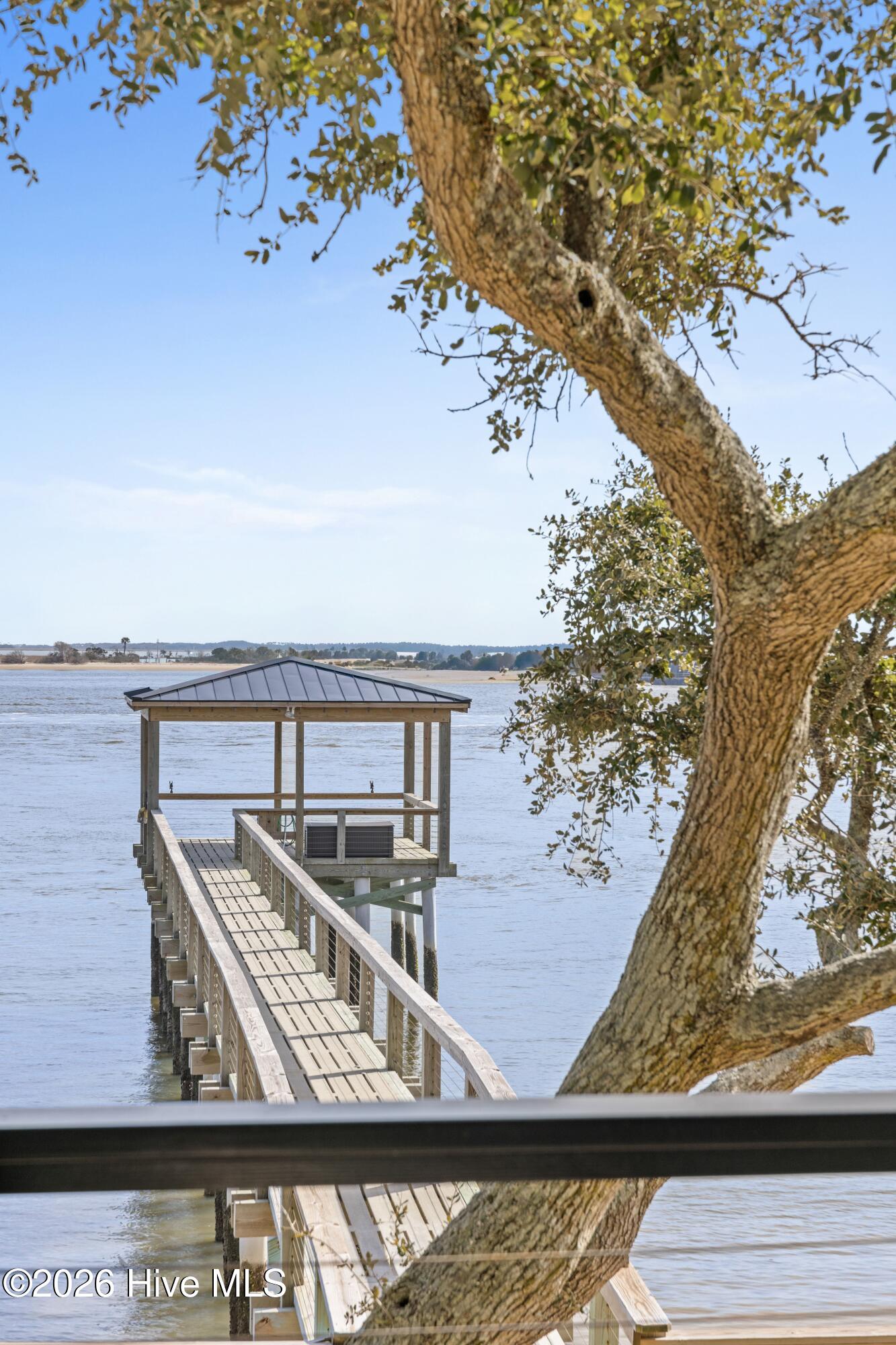 100556008 | Photo 42