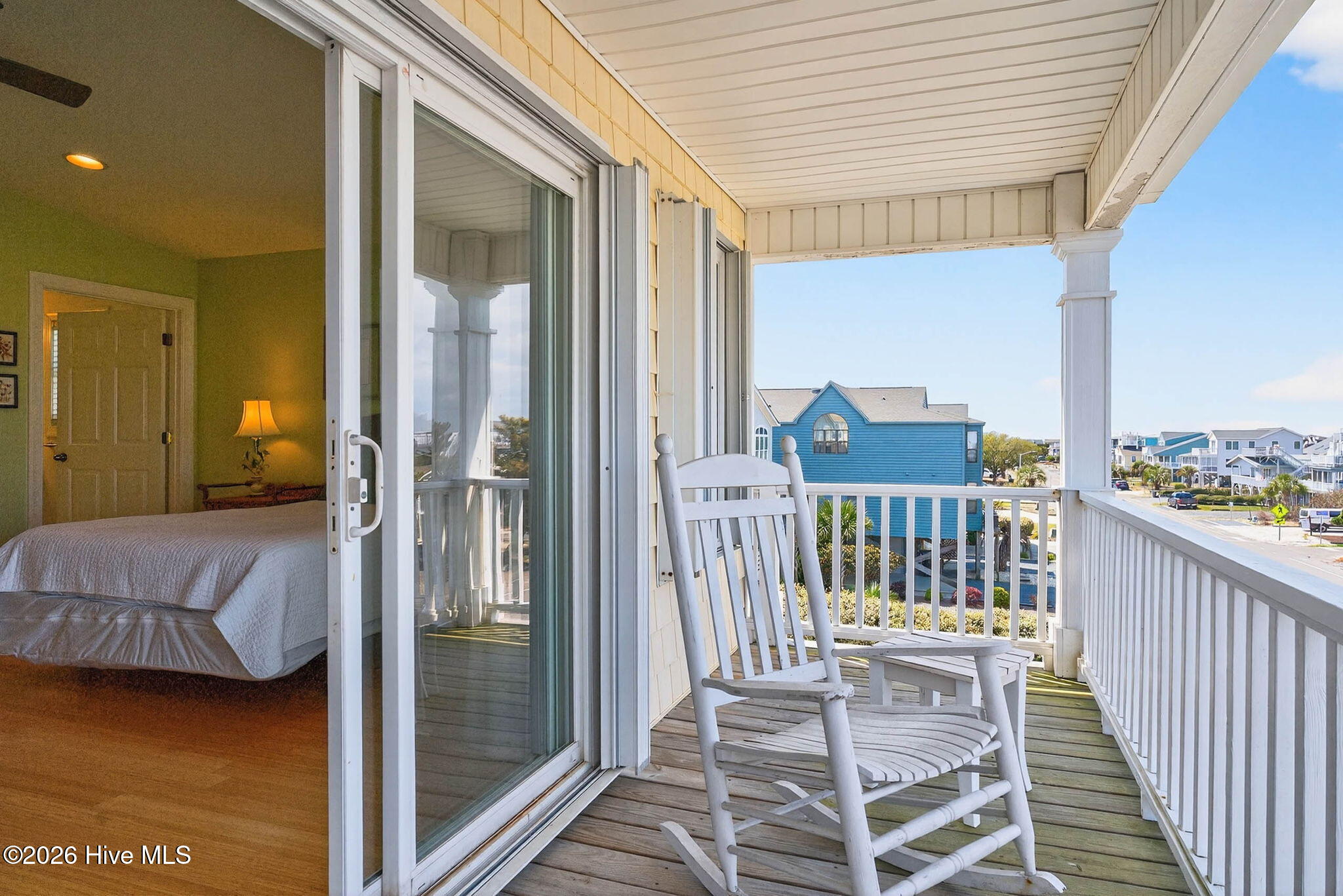 100563244 | Photo 39