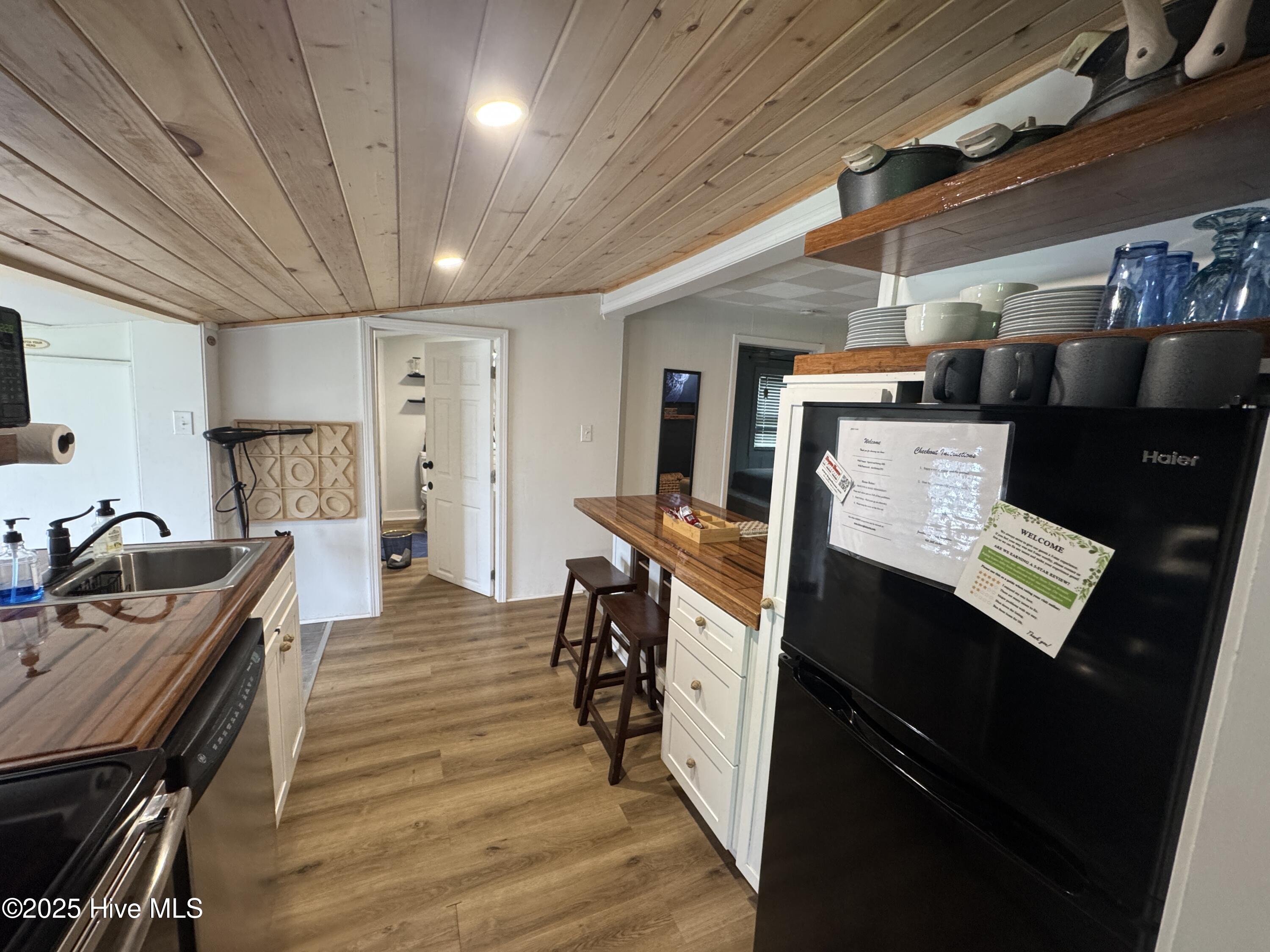 100515345 | Photo 17