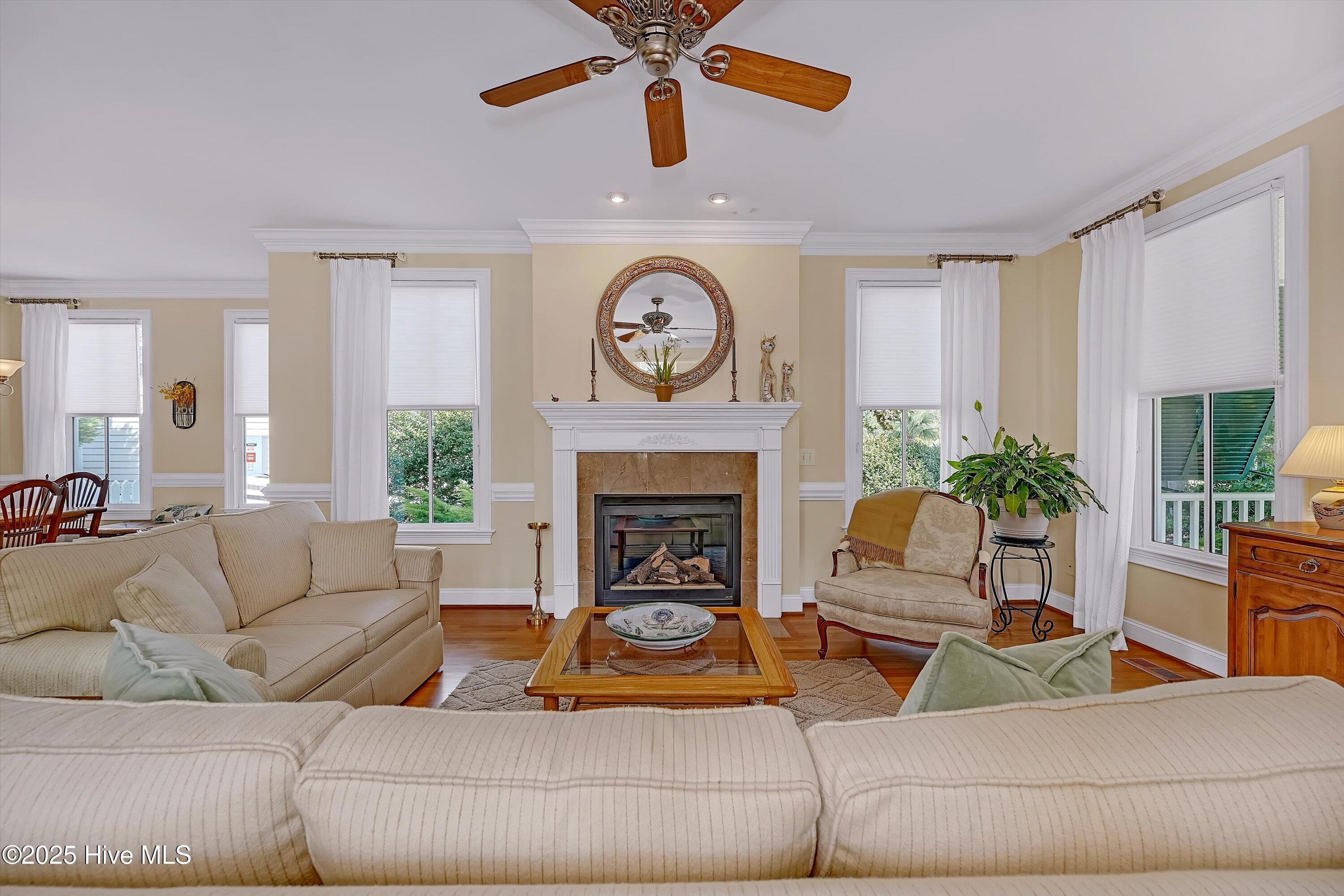 100521438 | Photo 10