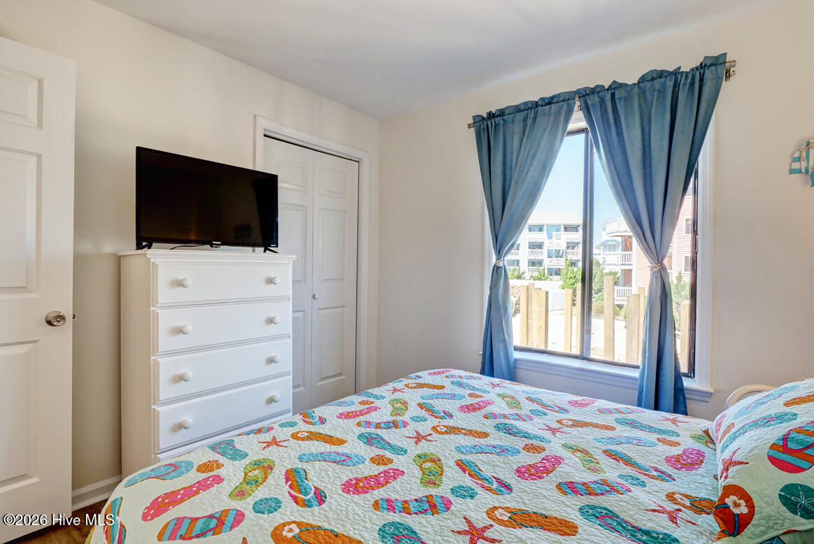 100550252 | Photo 14