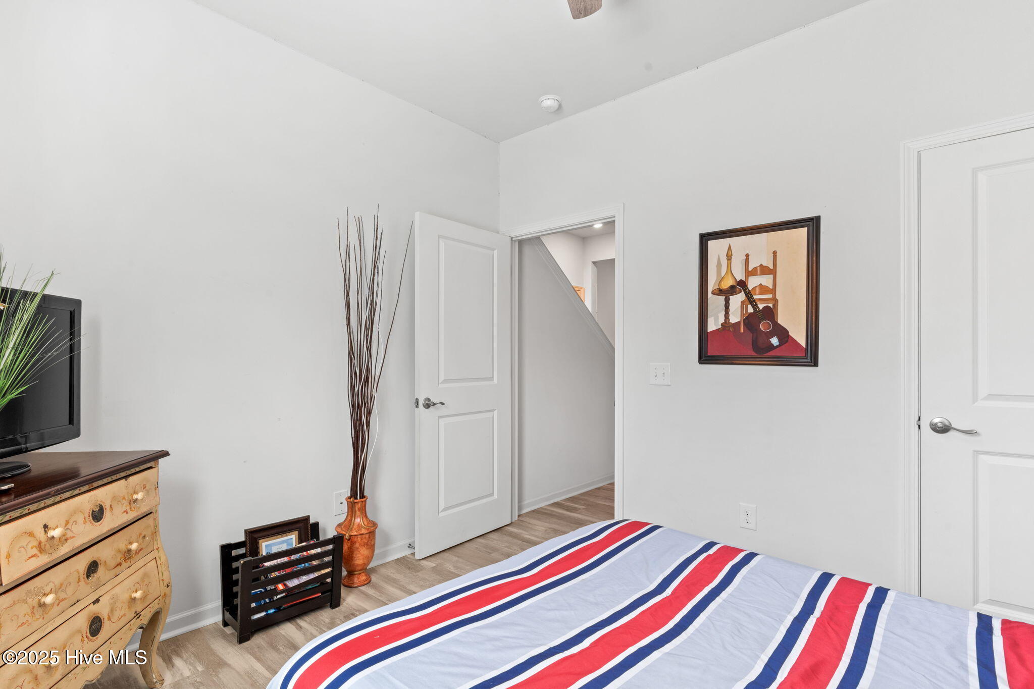 100531628 | Photo 33