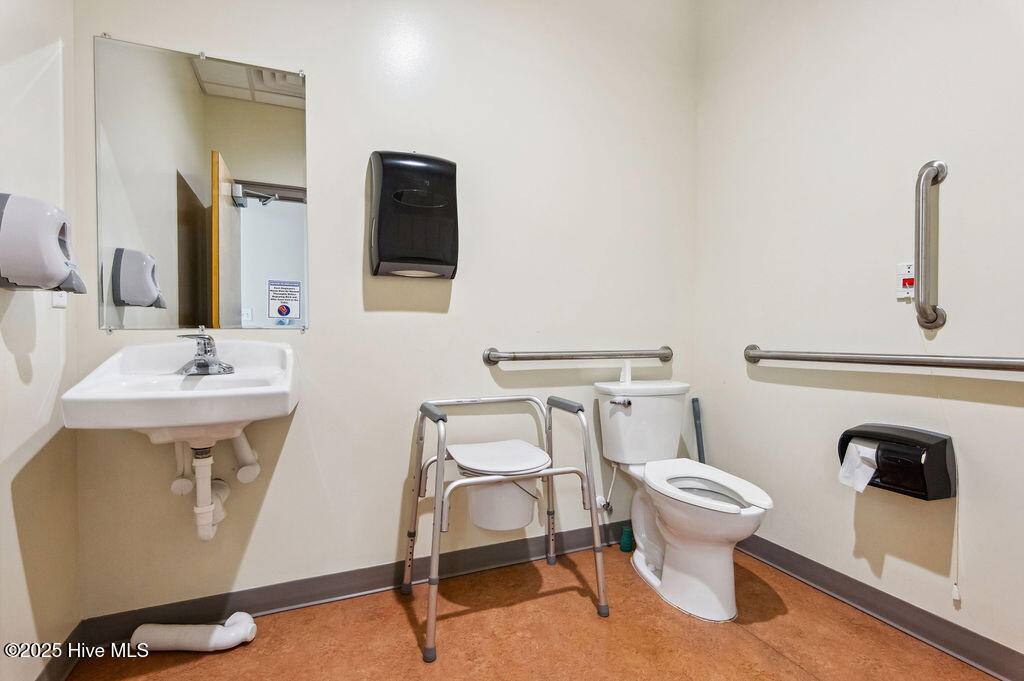 4275 Western Boulevard, Jacksonville, NC, 28546