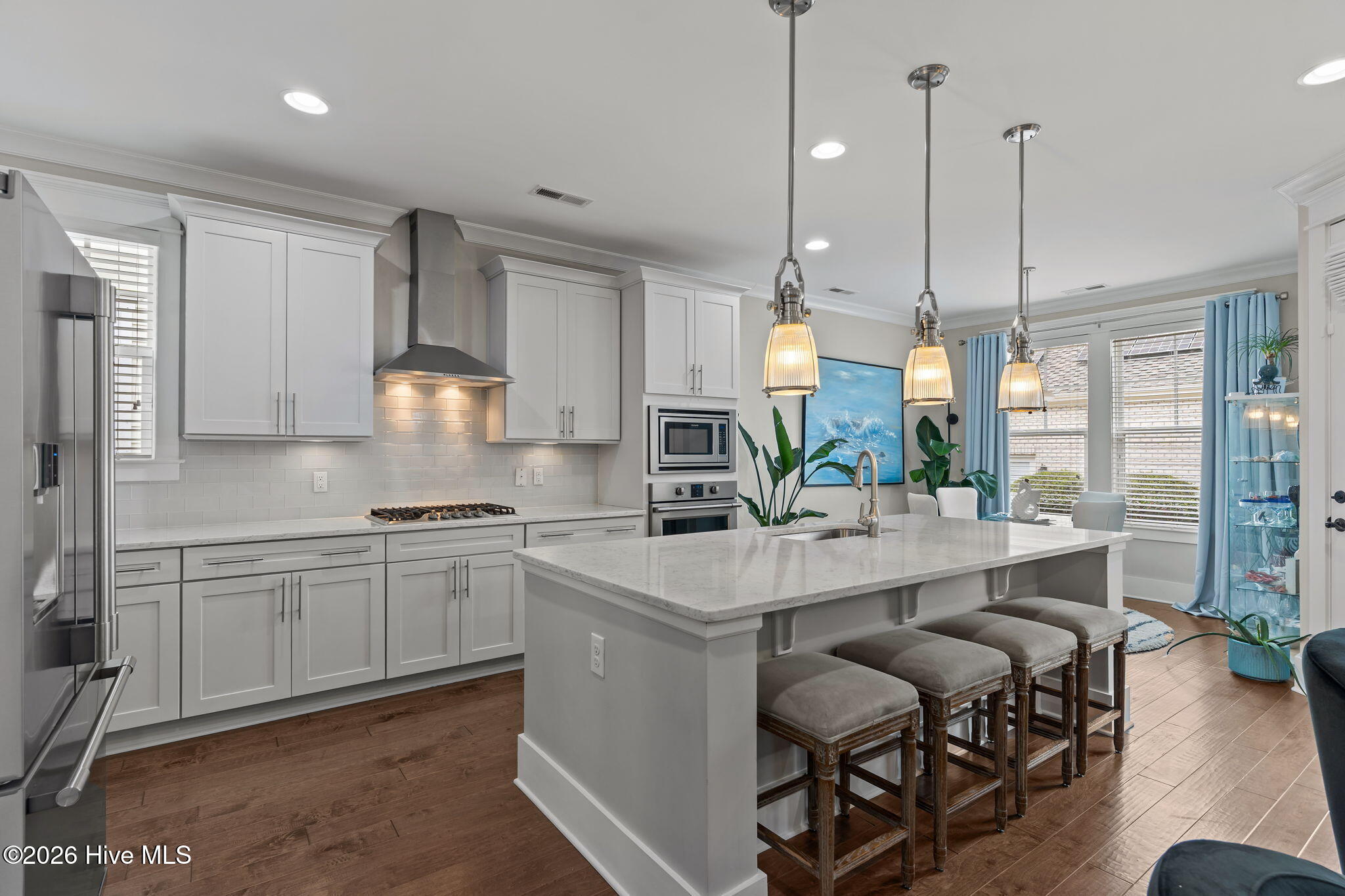 100559704 | Photo 11