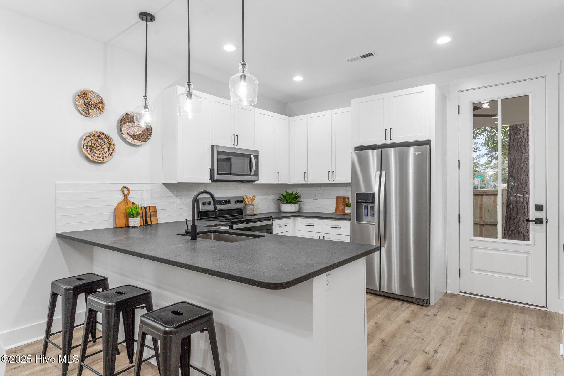 8_4211spireadrive_a_00009