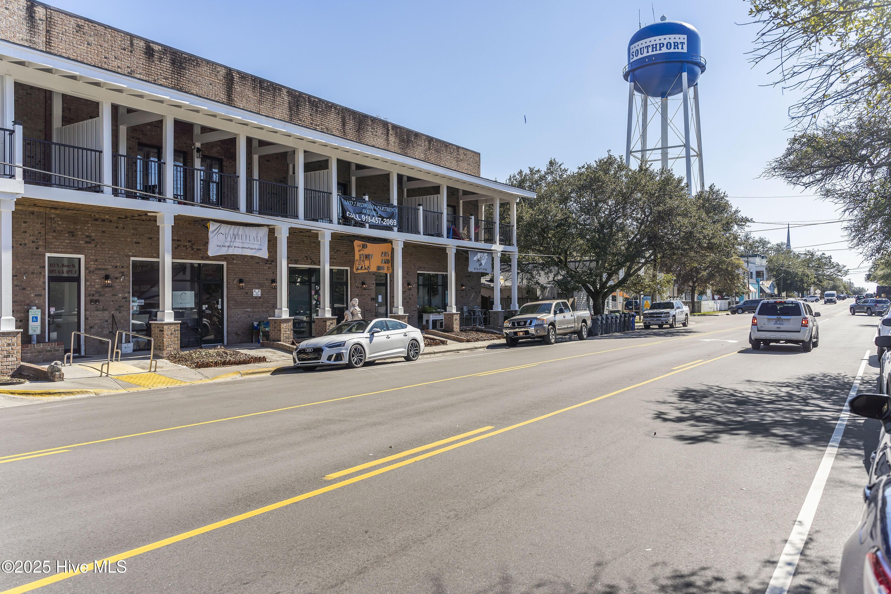 100525956 | Photo 54