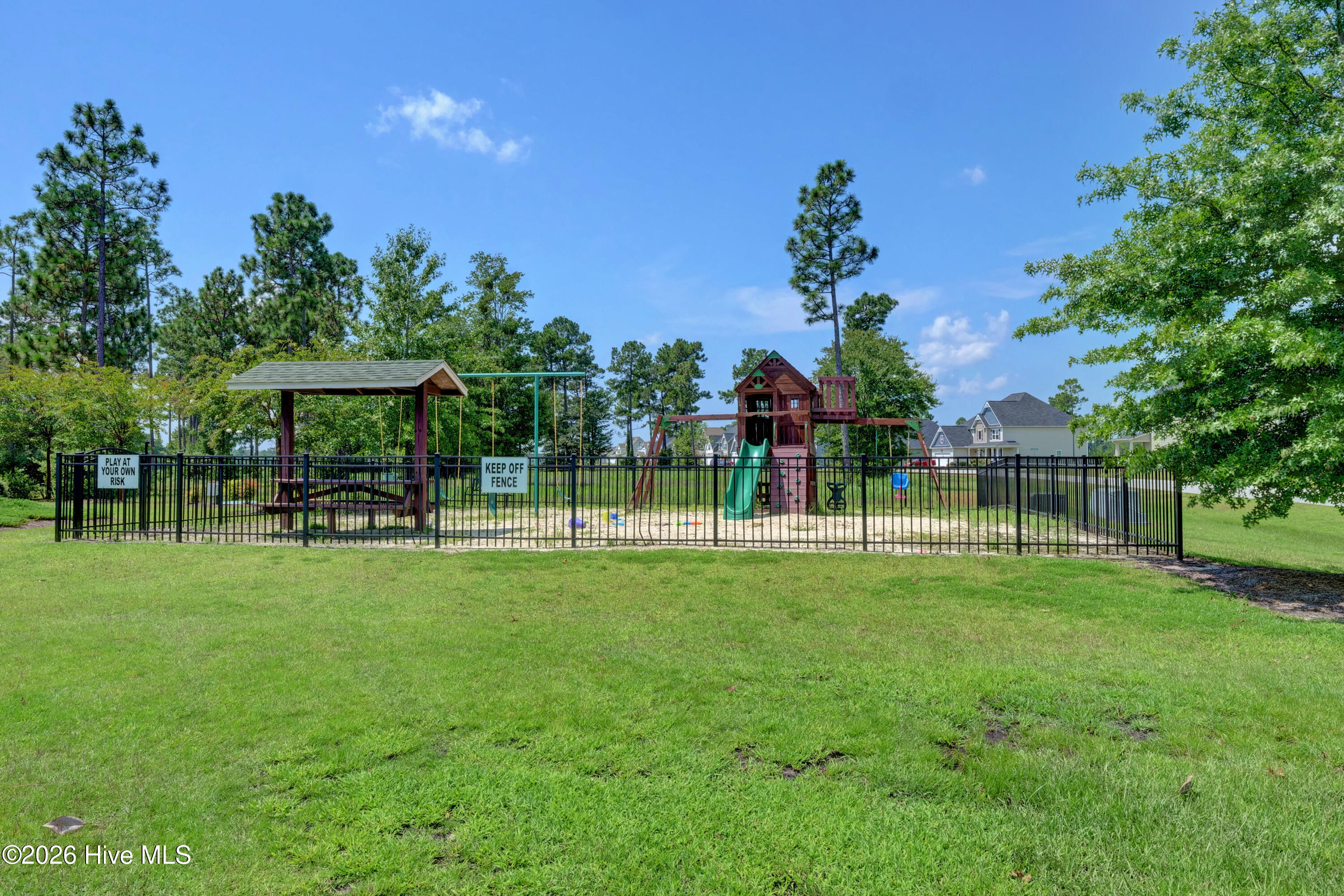 201 Wedgefield Circle,Maple Hill