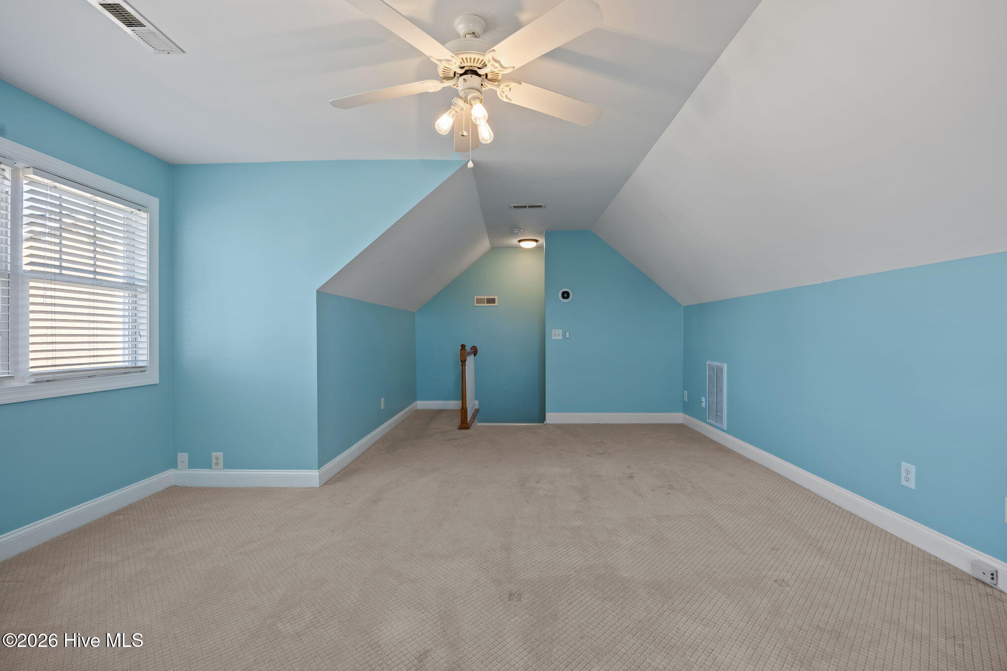 100561261 | Photo 44