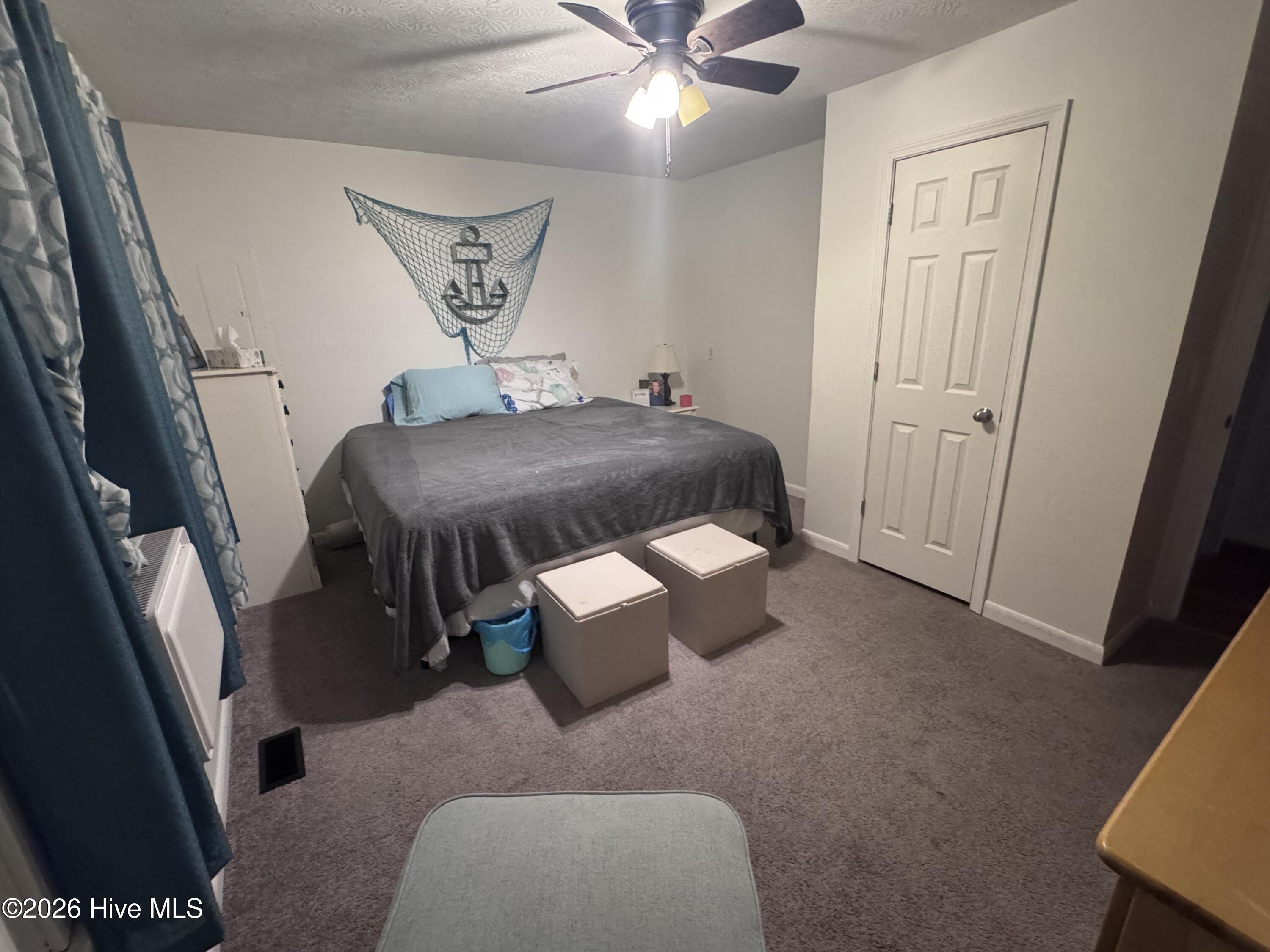 100548841 | Photo 12