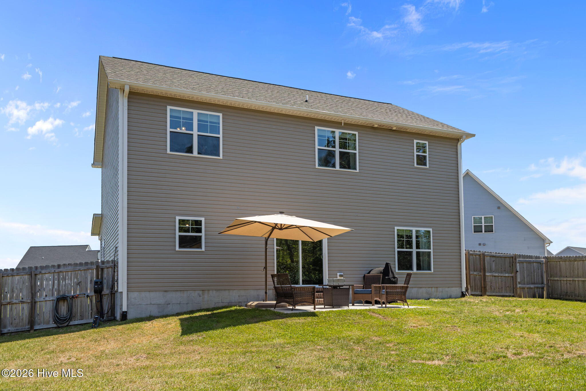 100568670 | Photo 36