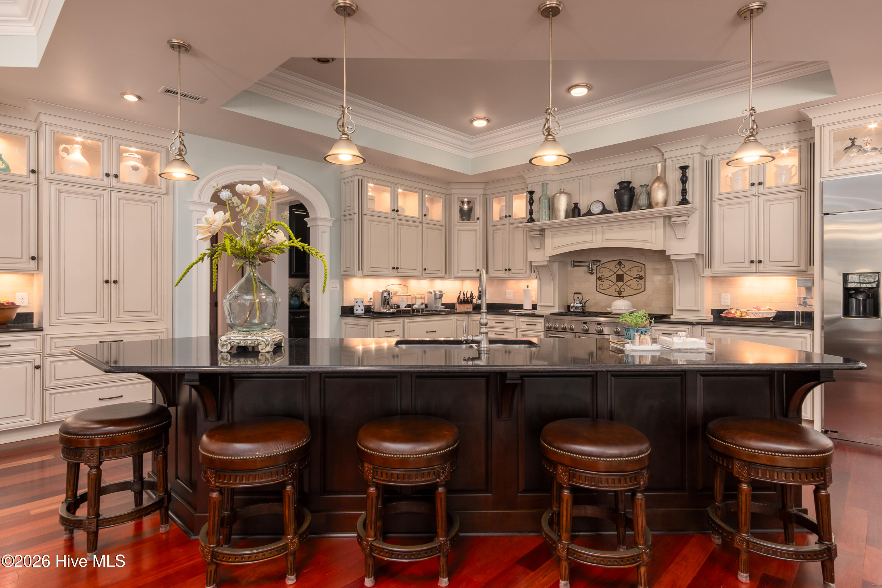 100550947 | Photo 25