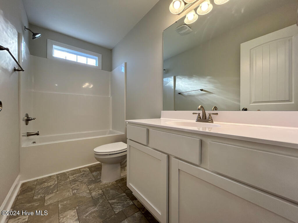 100563391 | Photo 26