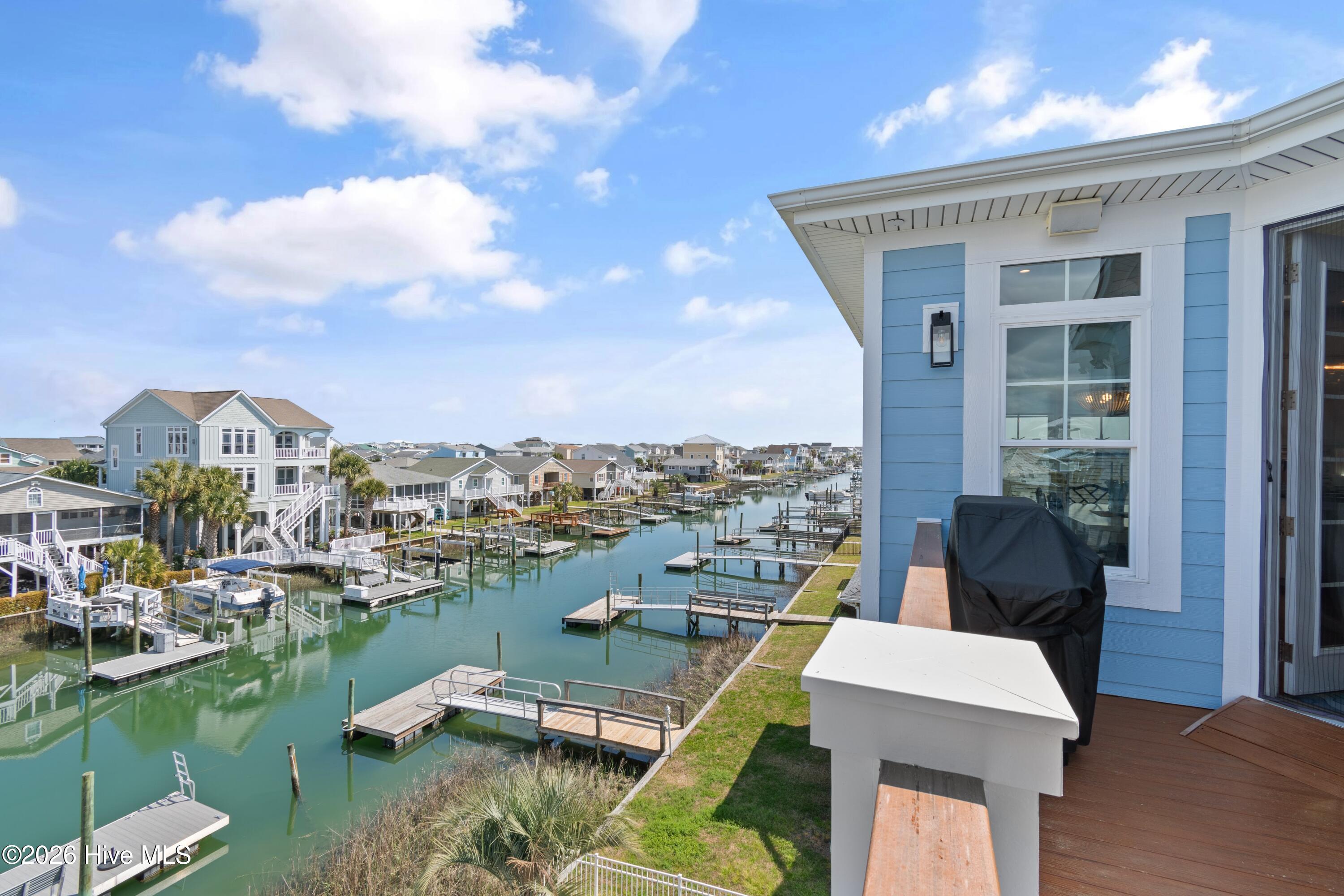 100562772 | Photo 70