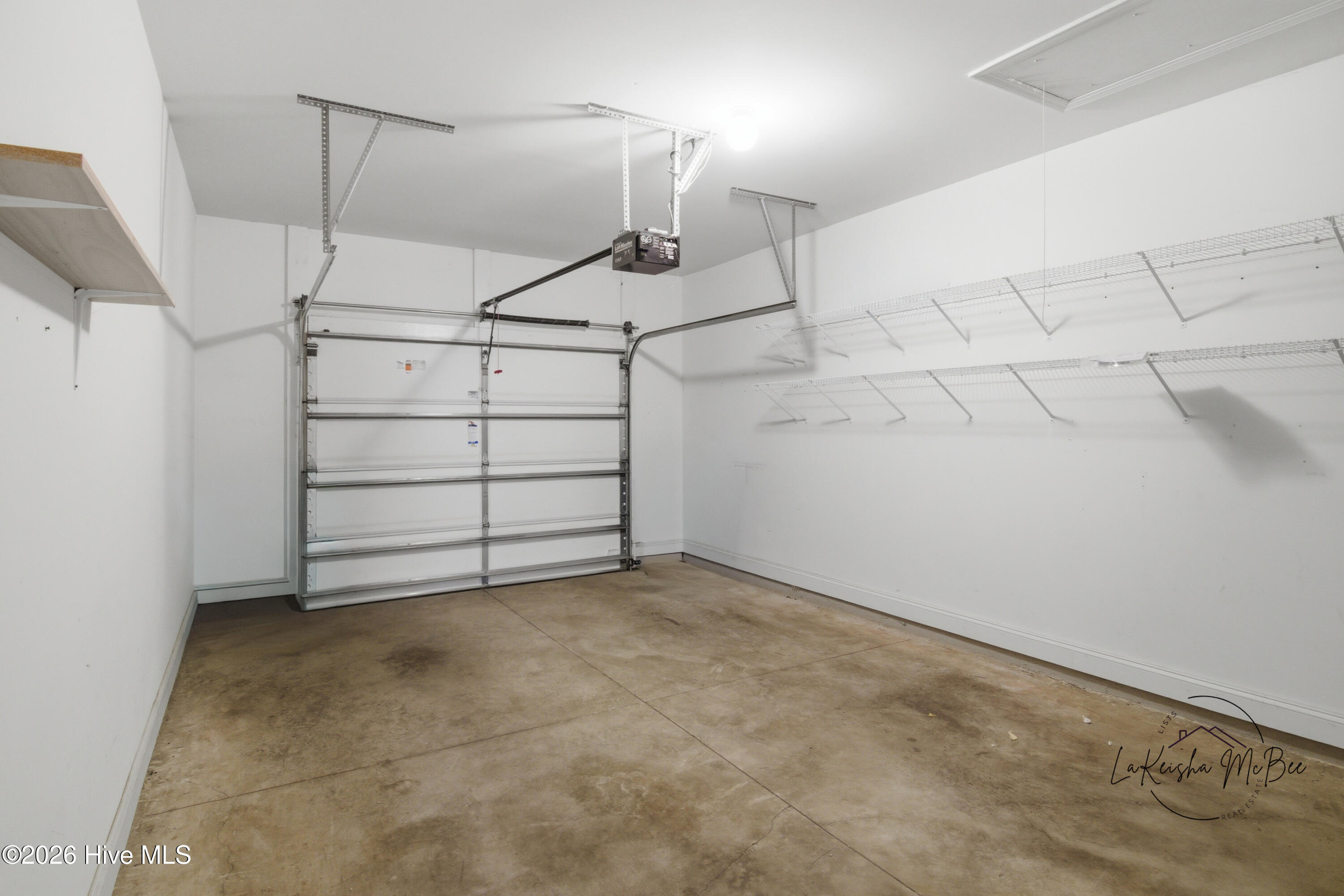 100553609 | Photo 29