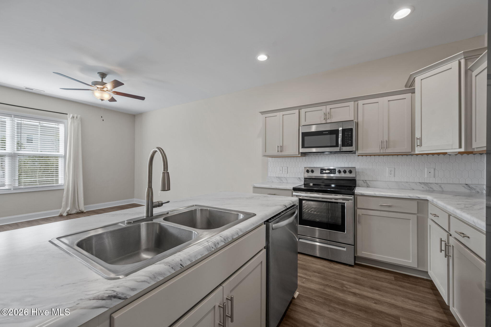 349 S Stingray Lane, Sneads Ferry, NC, 28460