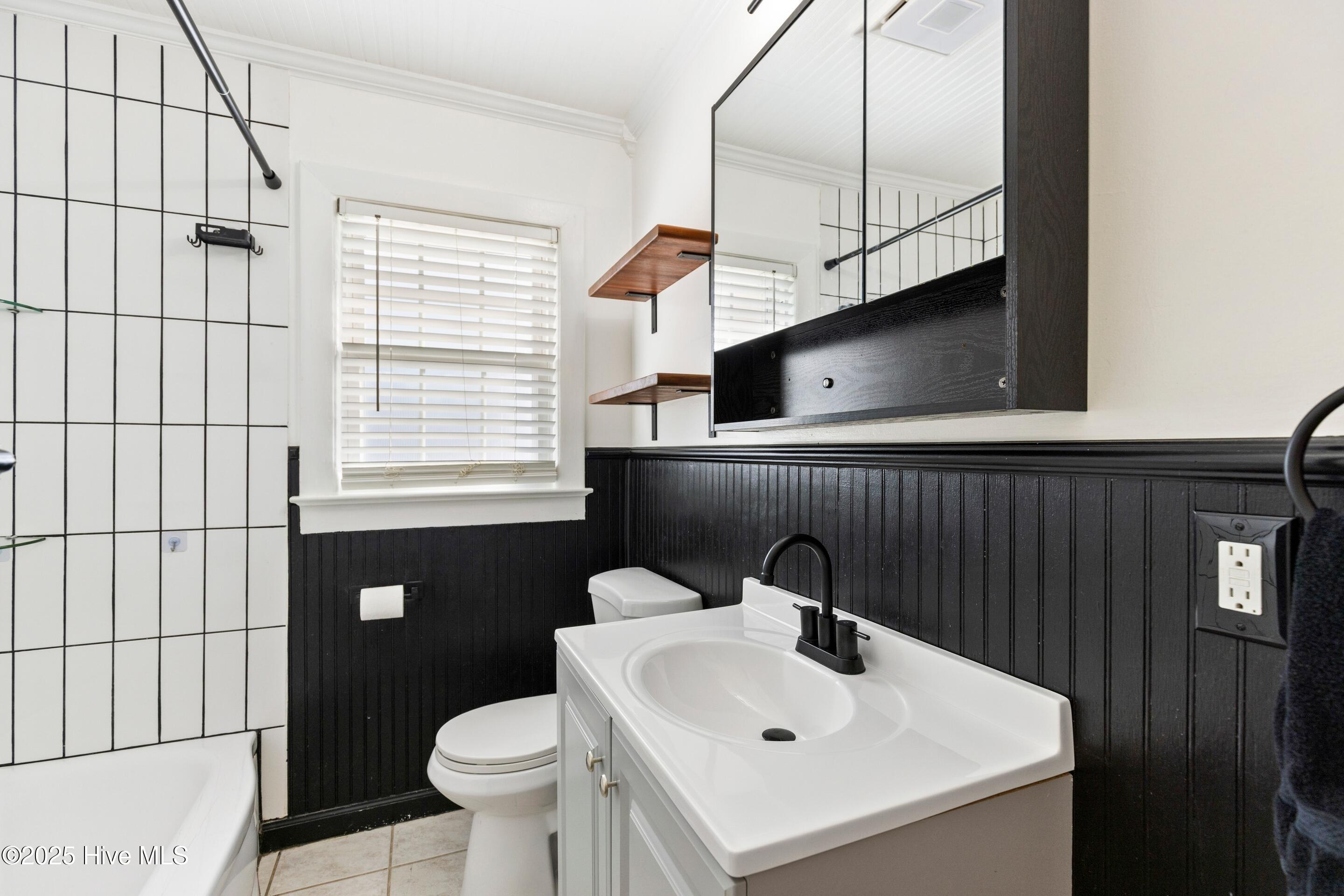 100544928 | Photo 18