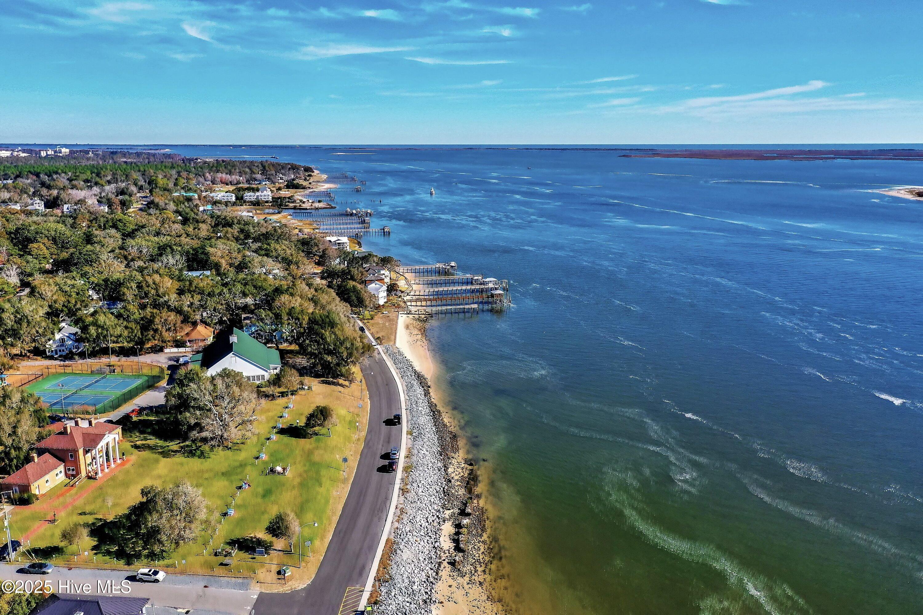 100557282 | Photo 32